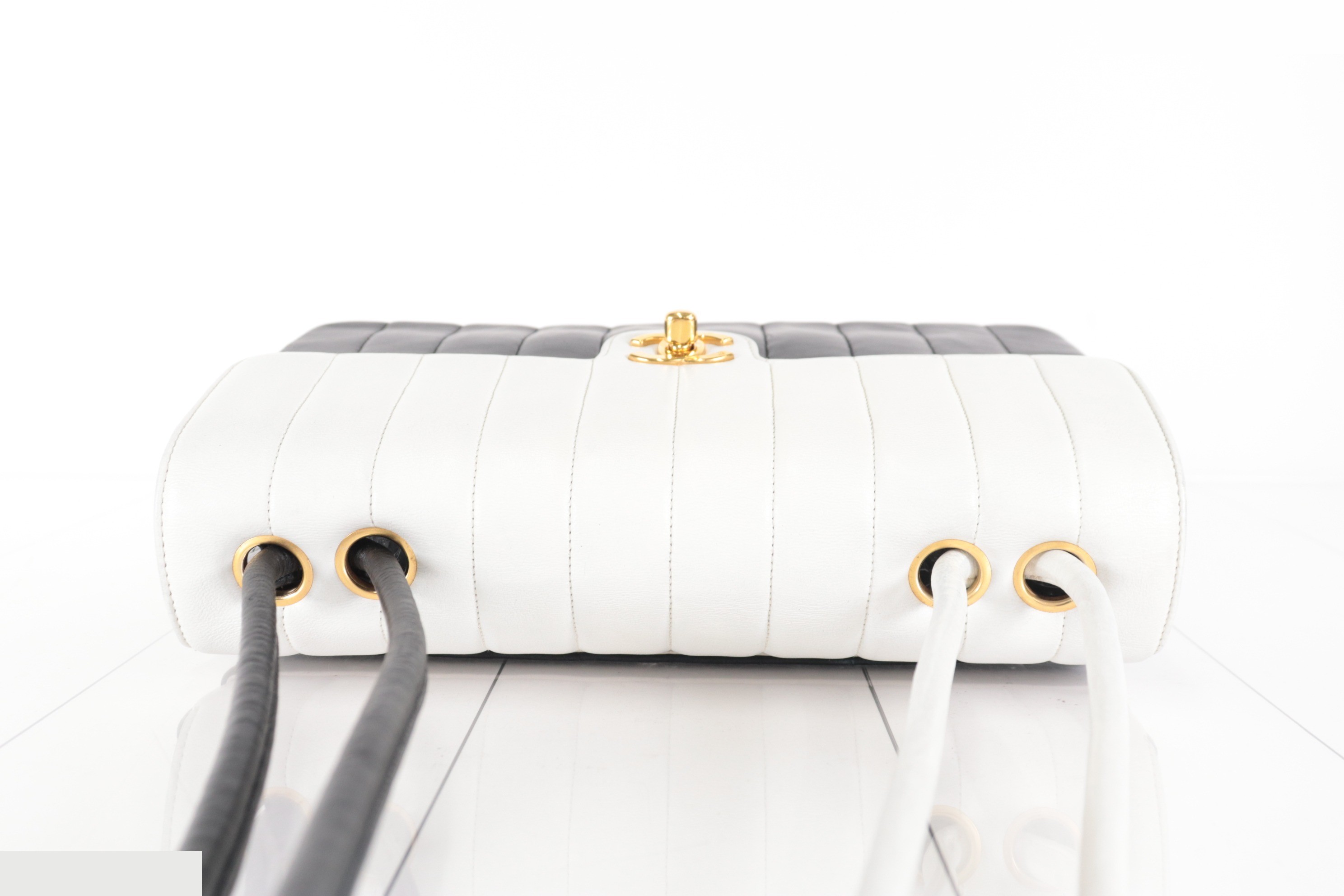Two-tone lambskin shoulder bag, white/navy, item number 6. — view 6