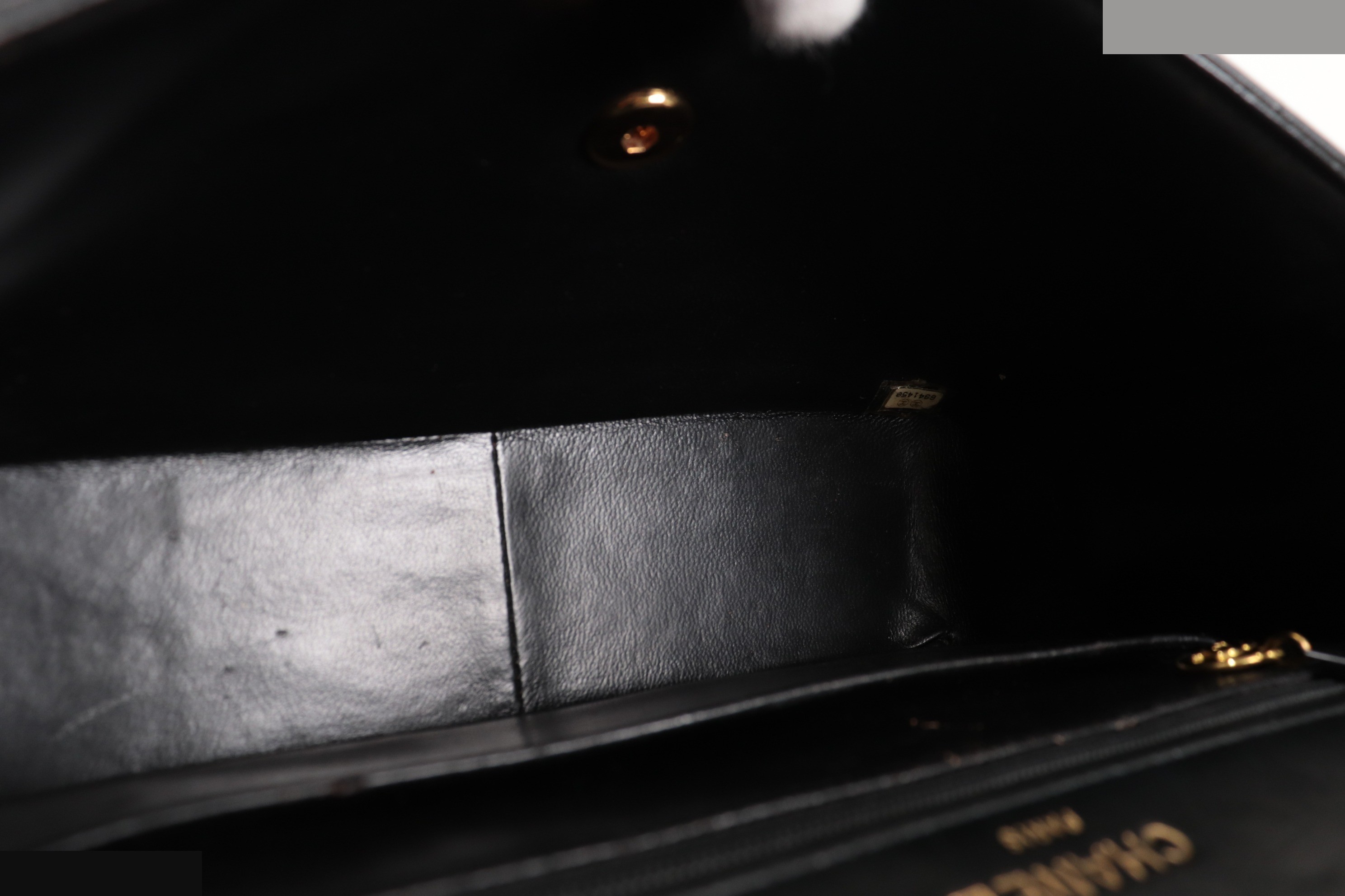 Two-tone lambskin shoulder bag, white/navy, item number 6. — view 9