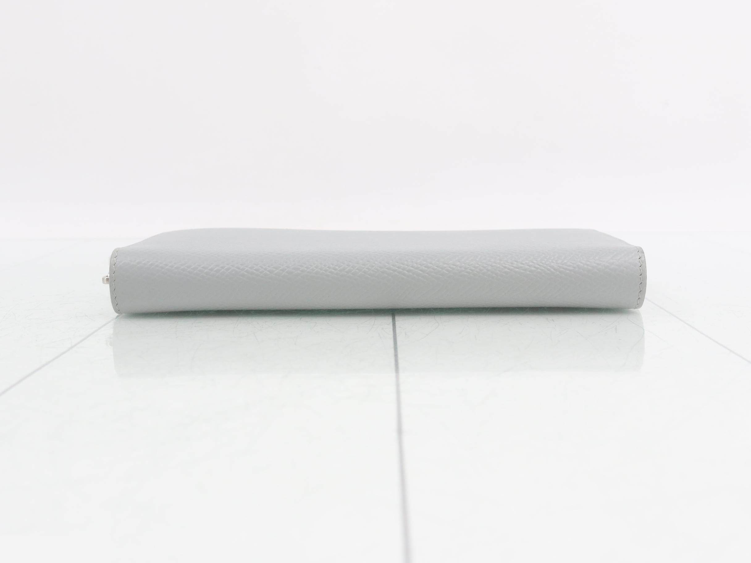 Other lines: Bags and Wallets — view 3