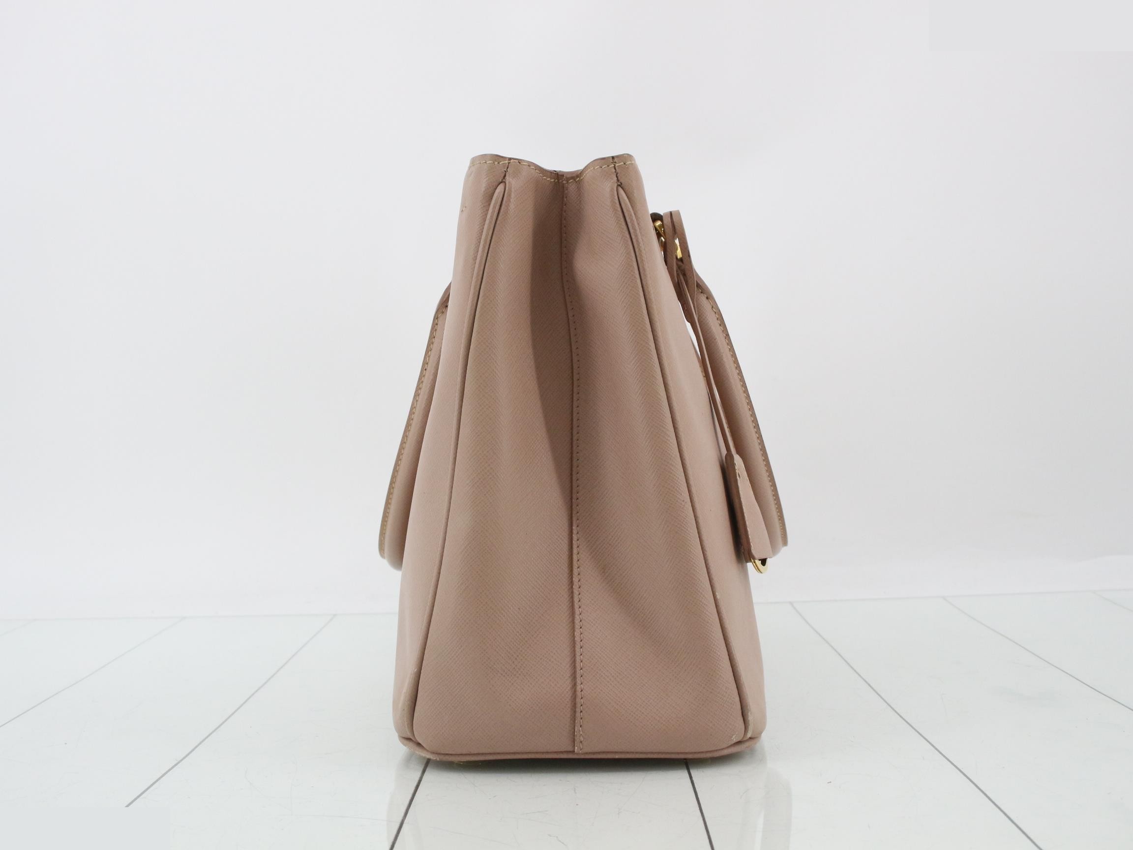 handbag — view 4