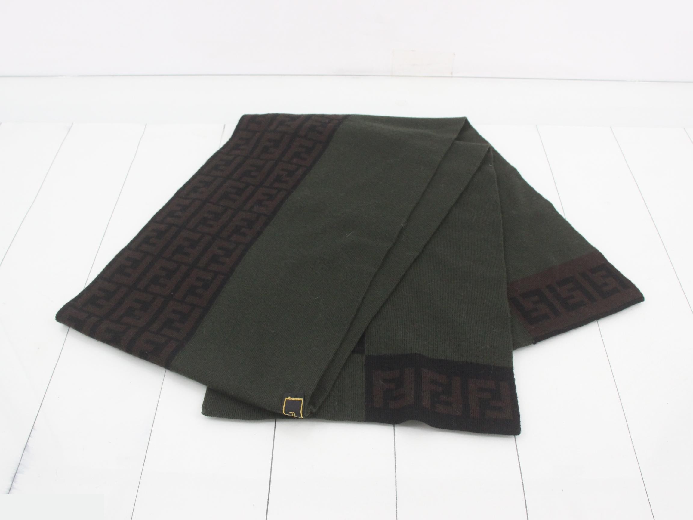 scarf — view 3