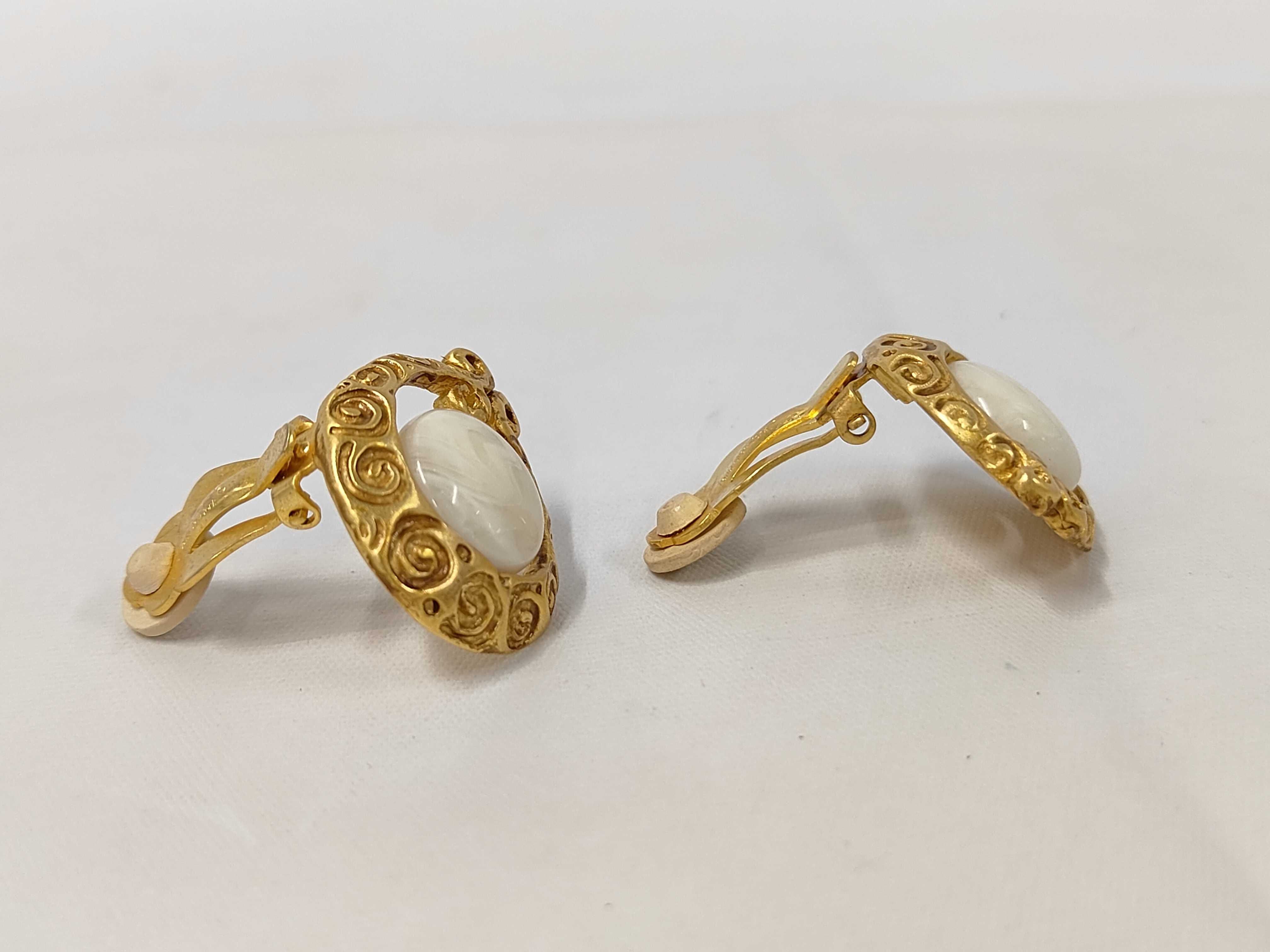 Vintage Stone Gold Earrings — view 4
