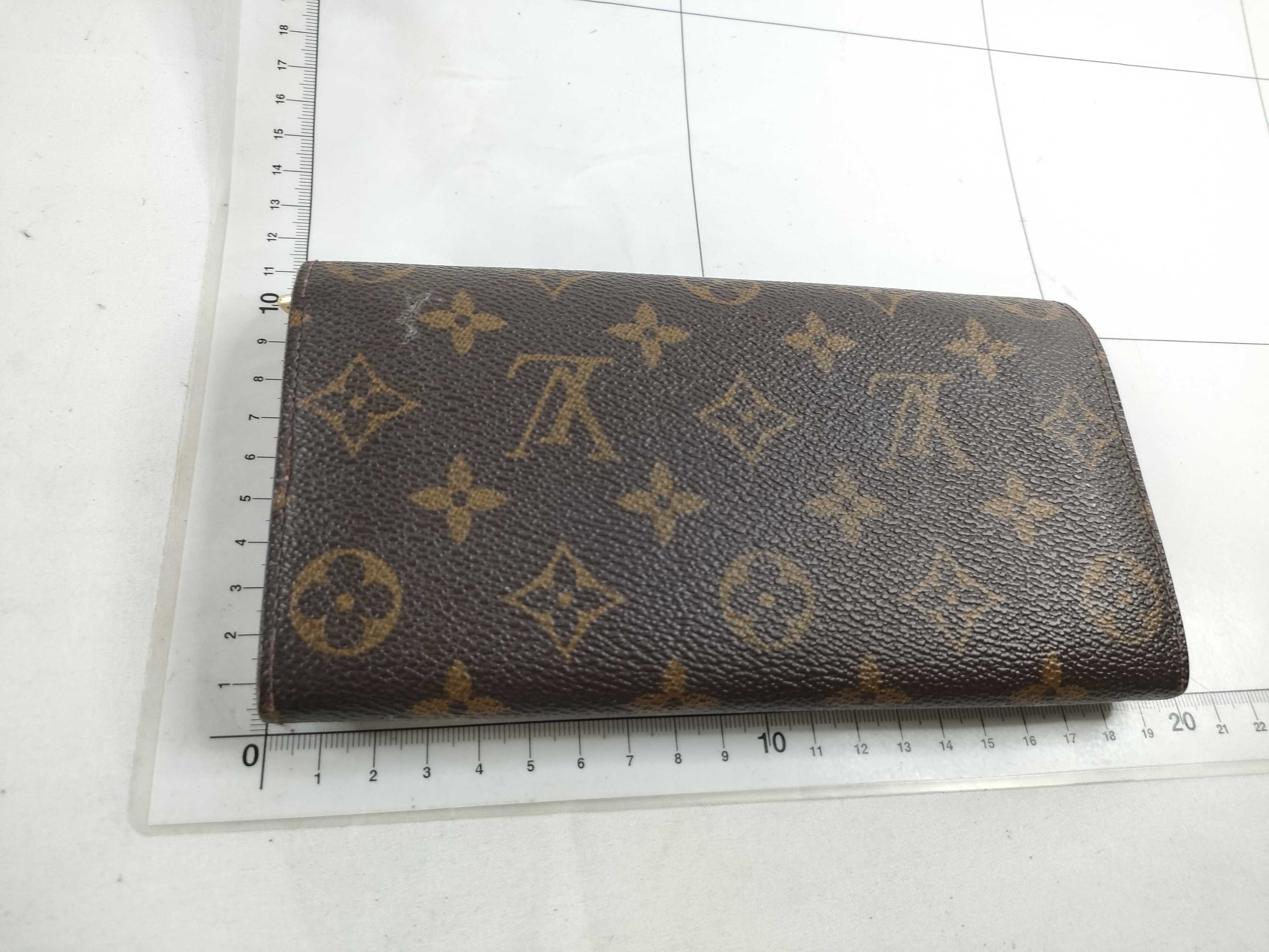 Monogram Portefeuille Sarah M61723 (Old Model) Wallet — view 2