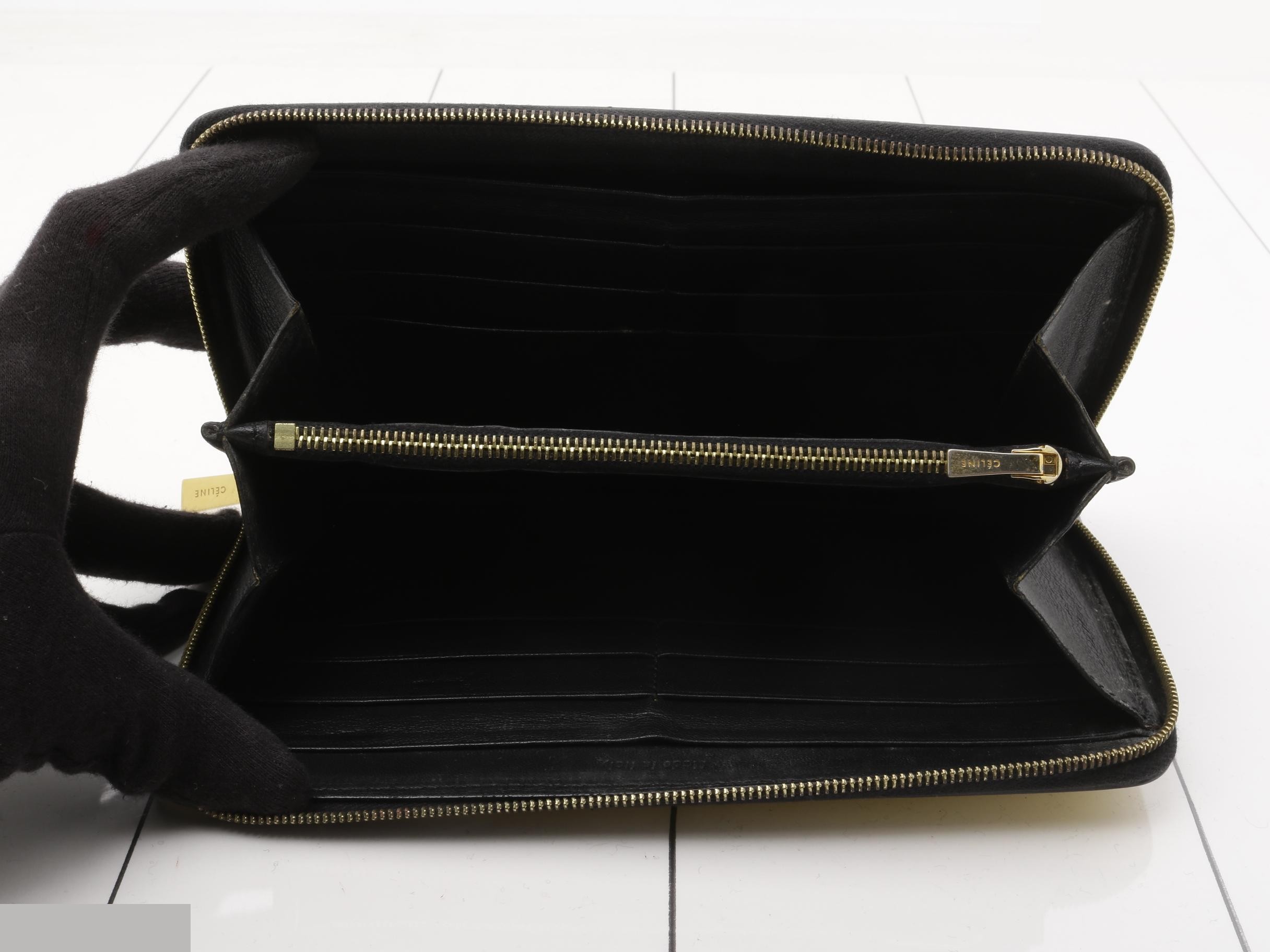 wallet — view 4
