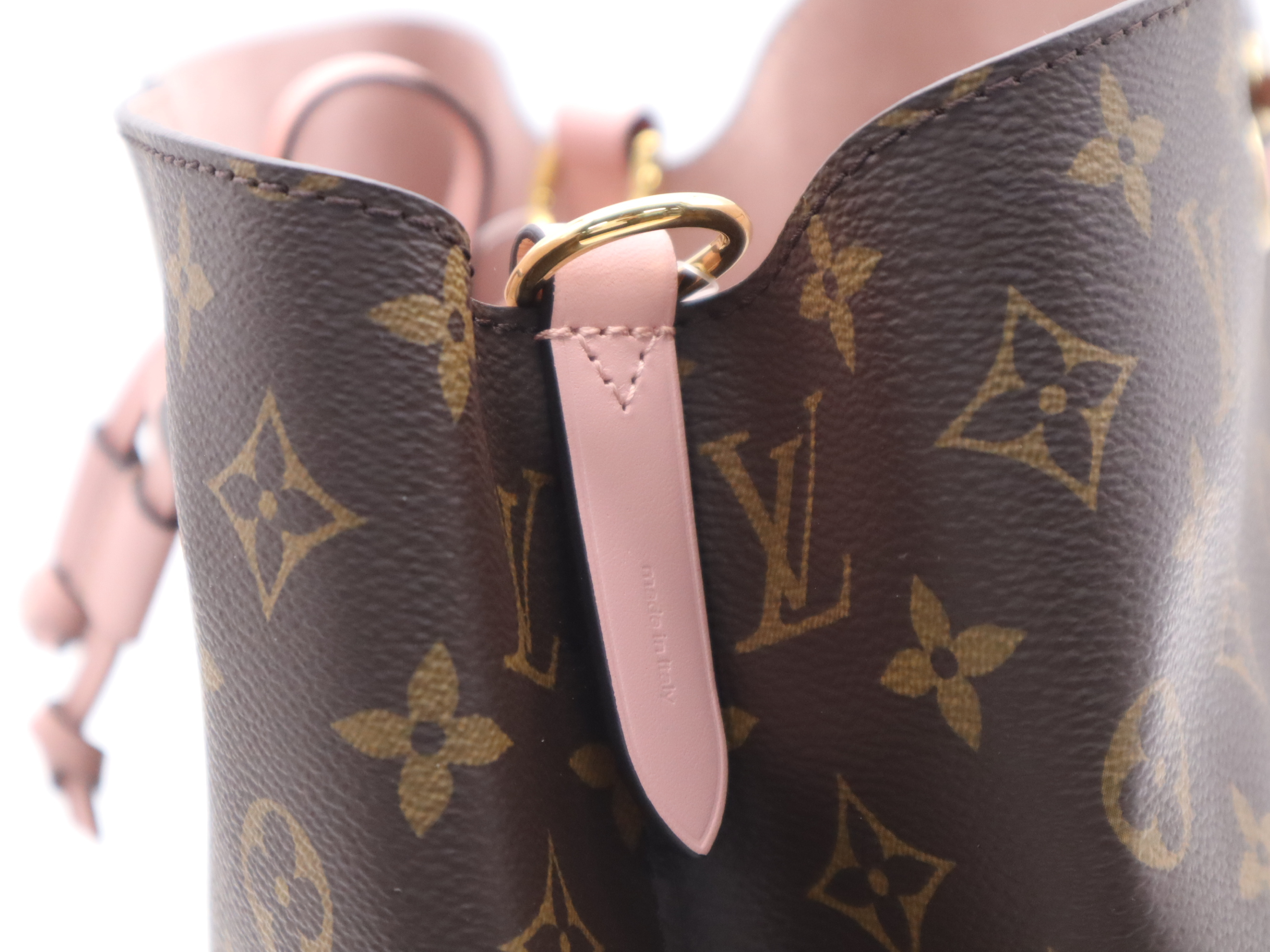 M44022 Monogram Neo Noe Poudre Shoulder Bag with Shoulder Strap (RFID Detected) — view 7