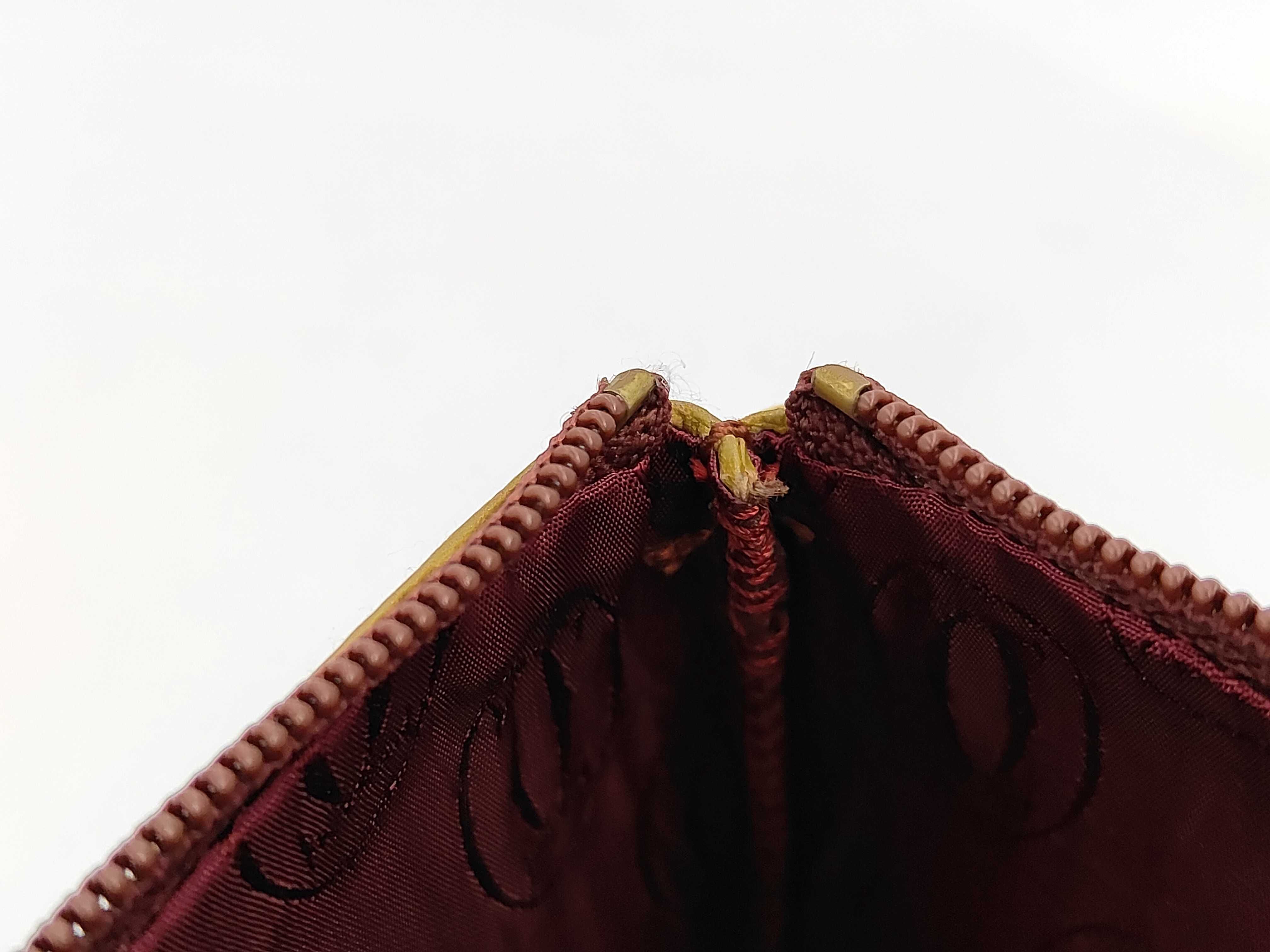 brand pouch — view 10