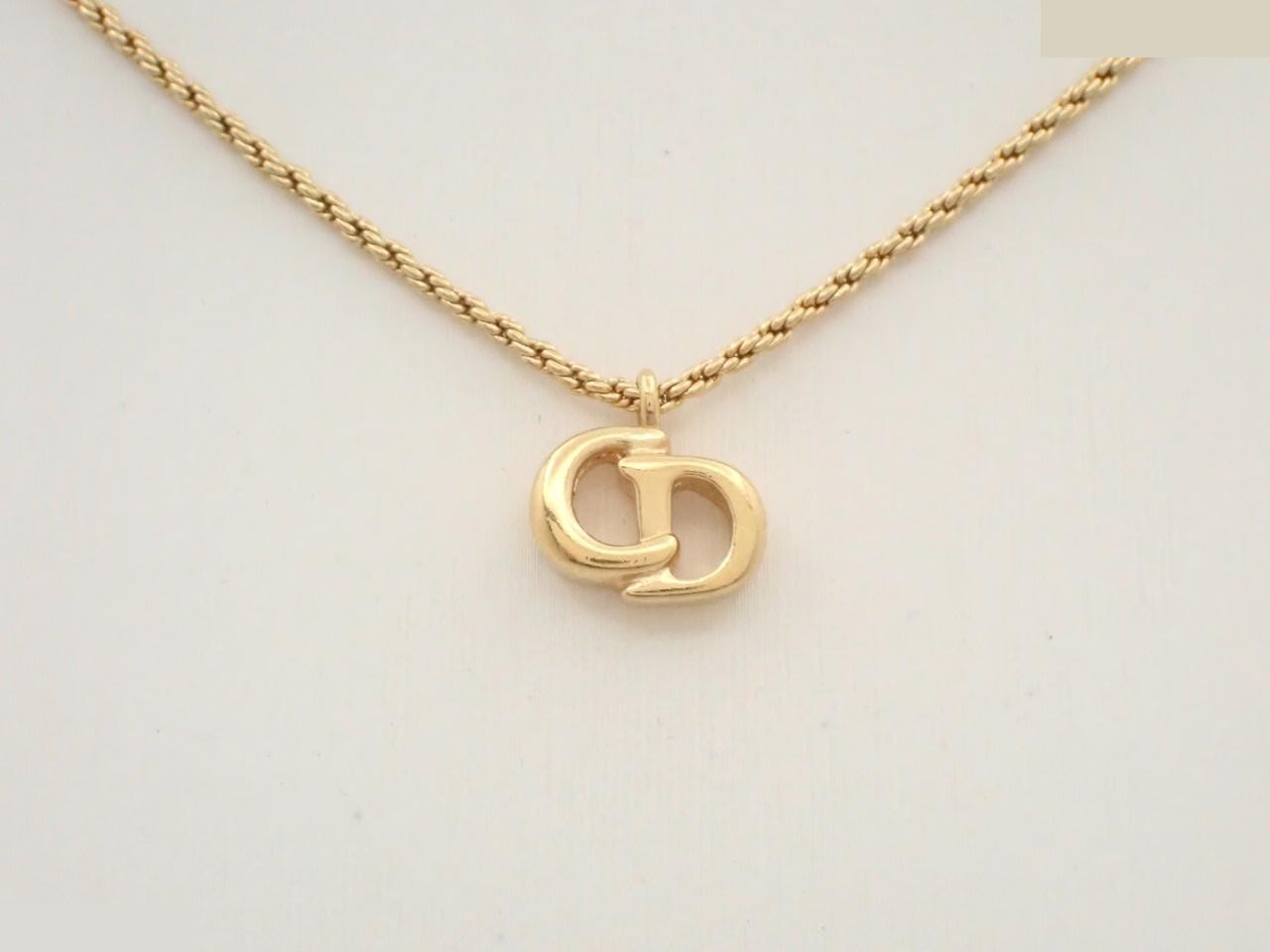 CD GP necklace, chain approximately 42cm