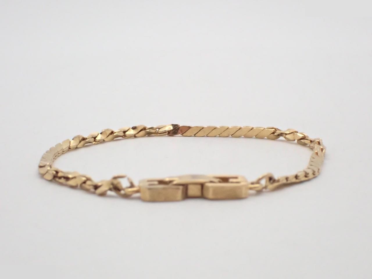 Other lines: Precious metal bracelets and bangles (metal), wrist circumference approximately 18 cm. — view 2
