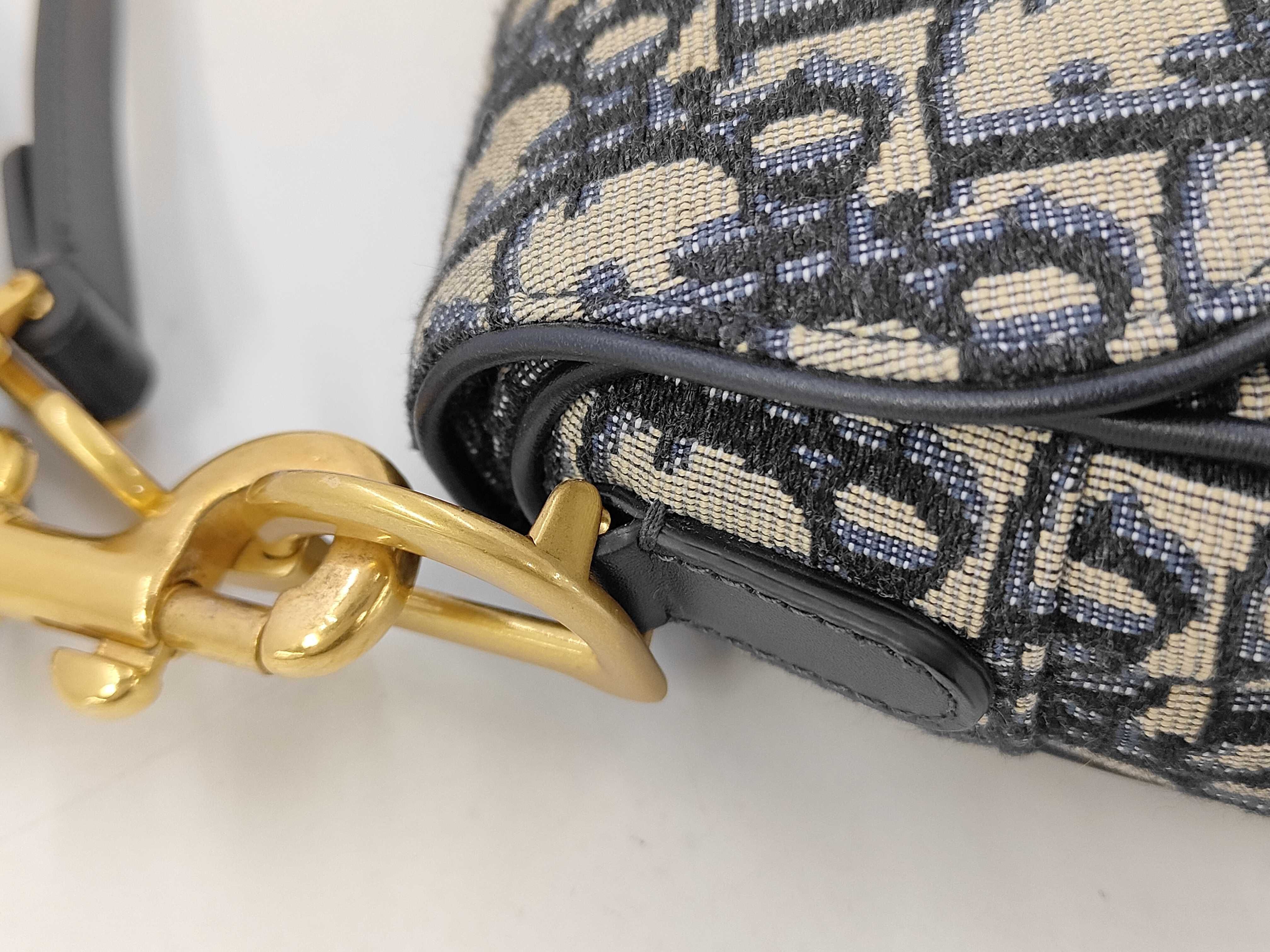 Christian Oblique Saddle Bag Navy Shoulder Bag — view 5