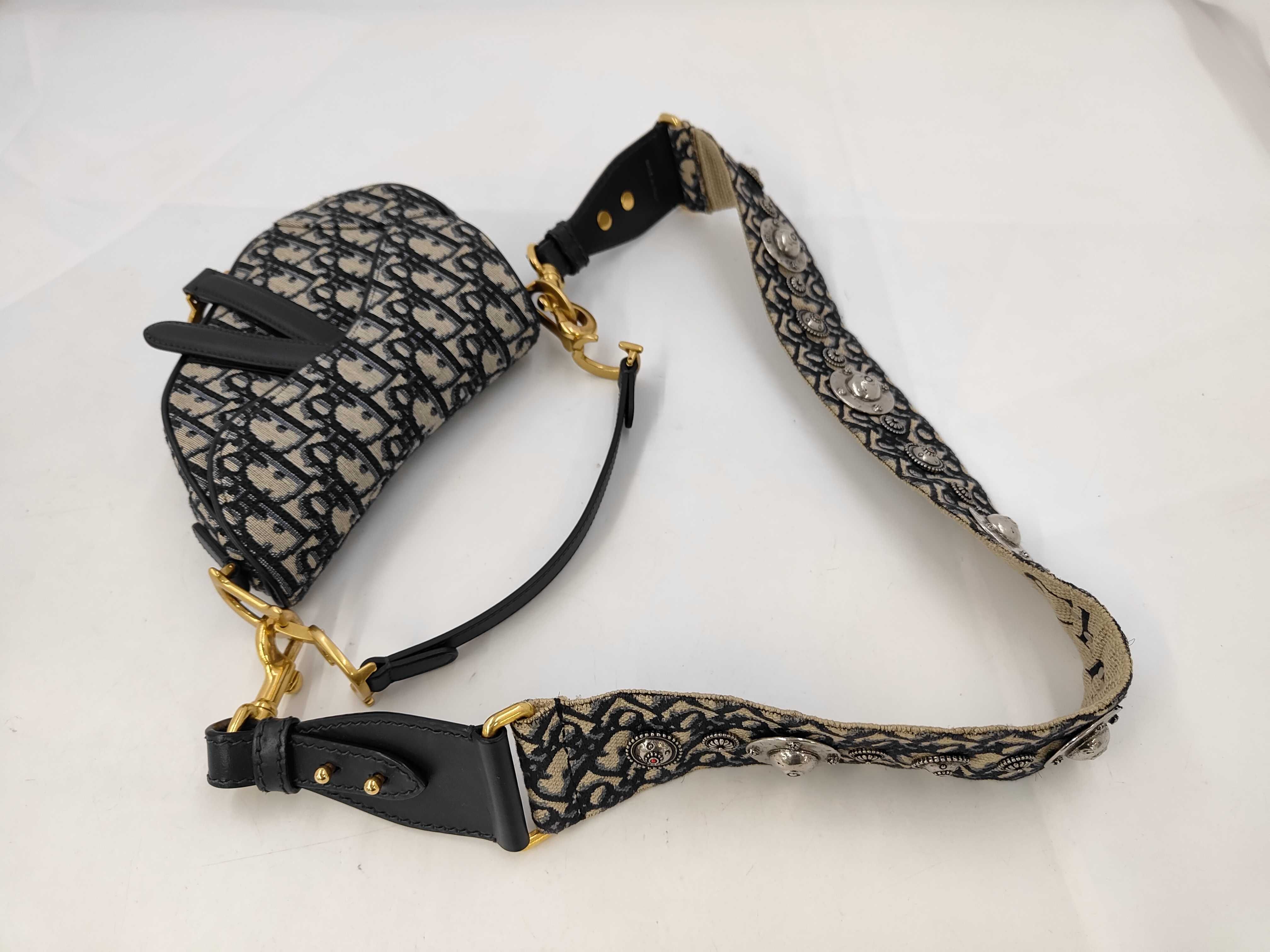 Christian Oblique Saddle Bag Navy Shoulder Bag — view 6