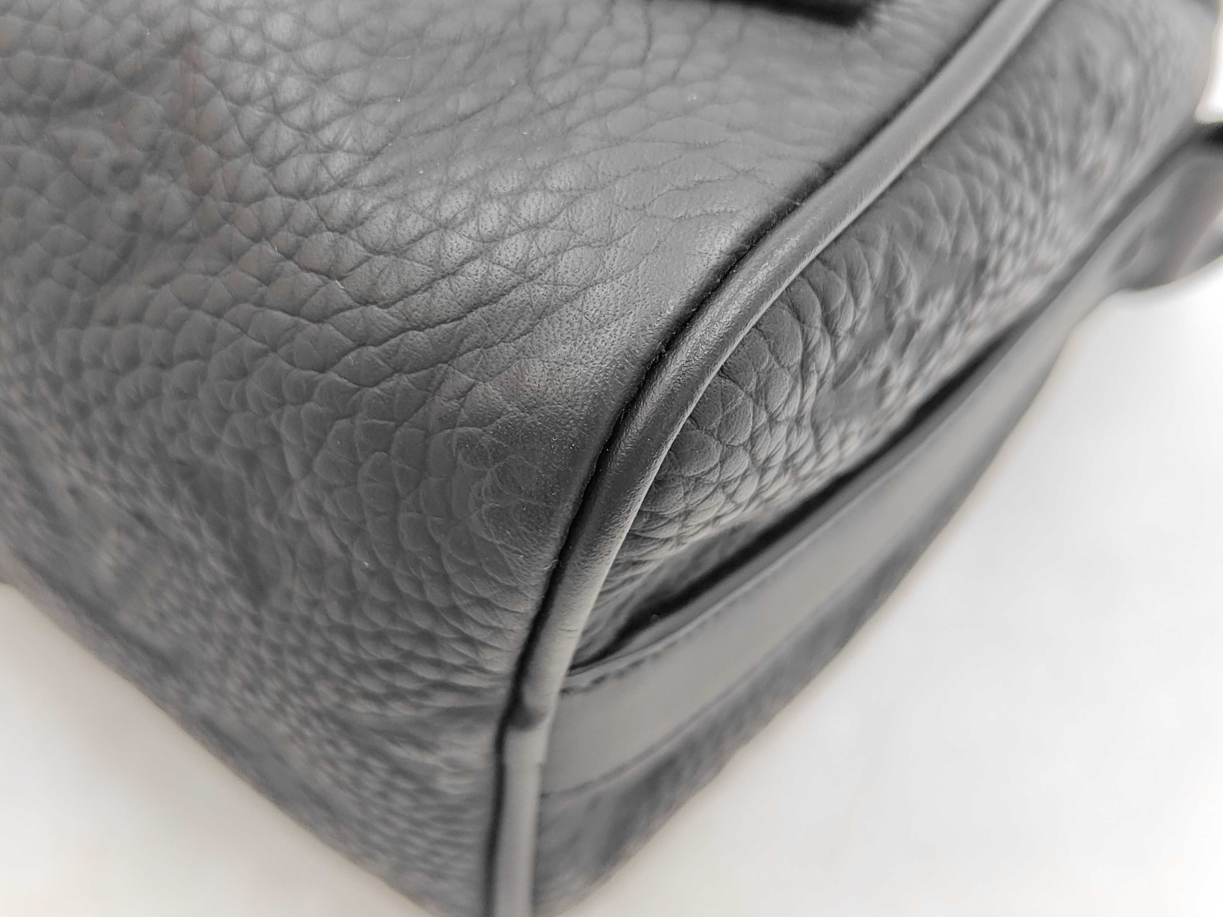 LV Taurillon Monogram Keepall Bandoulière 25 M20900 RFID Handbag — view 6