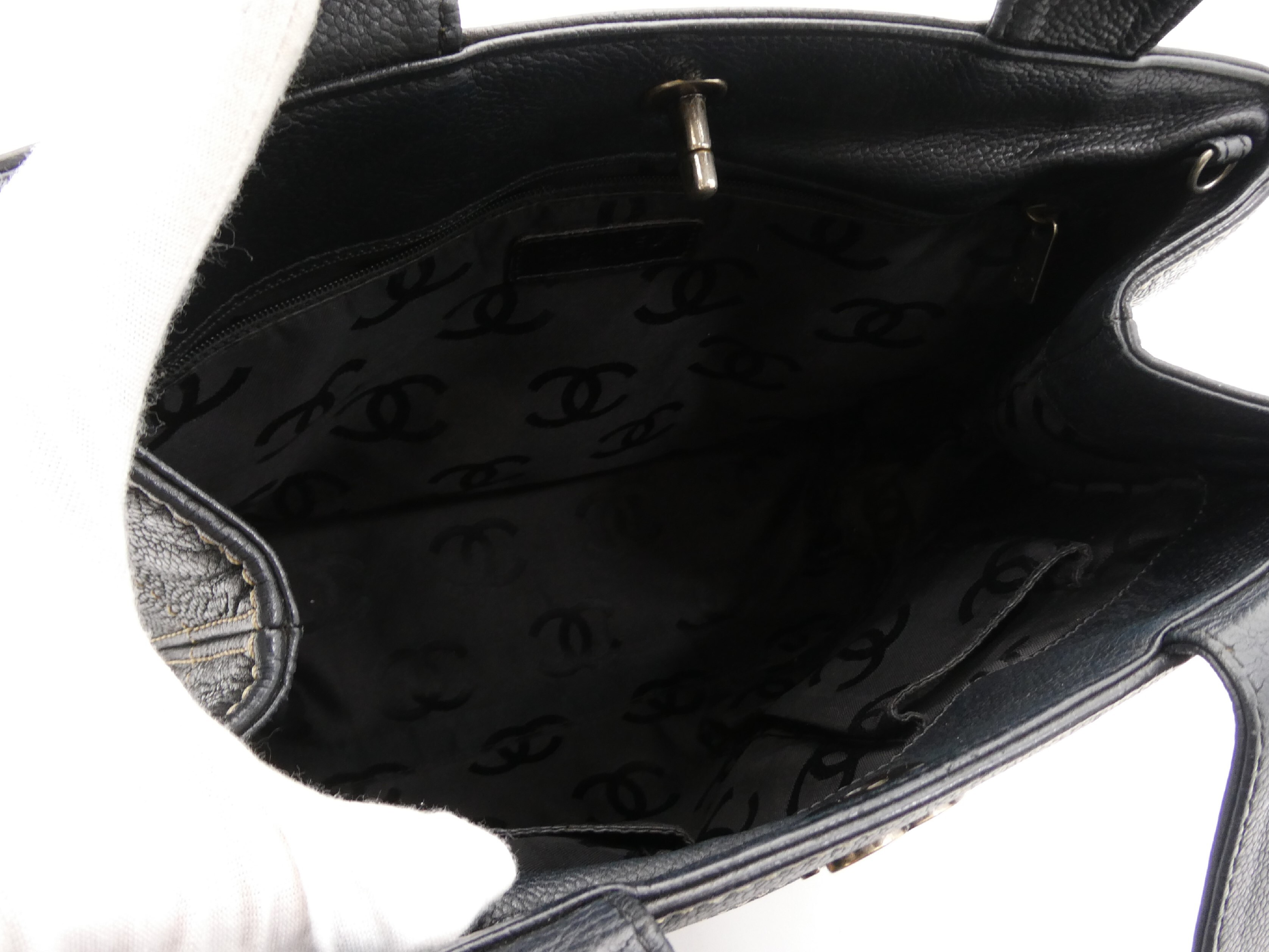 Caviar Skin Coco Mark Turnlock 2-Way Handbag — view 7