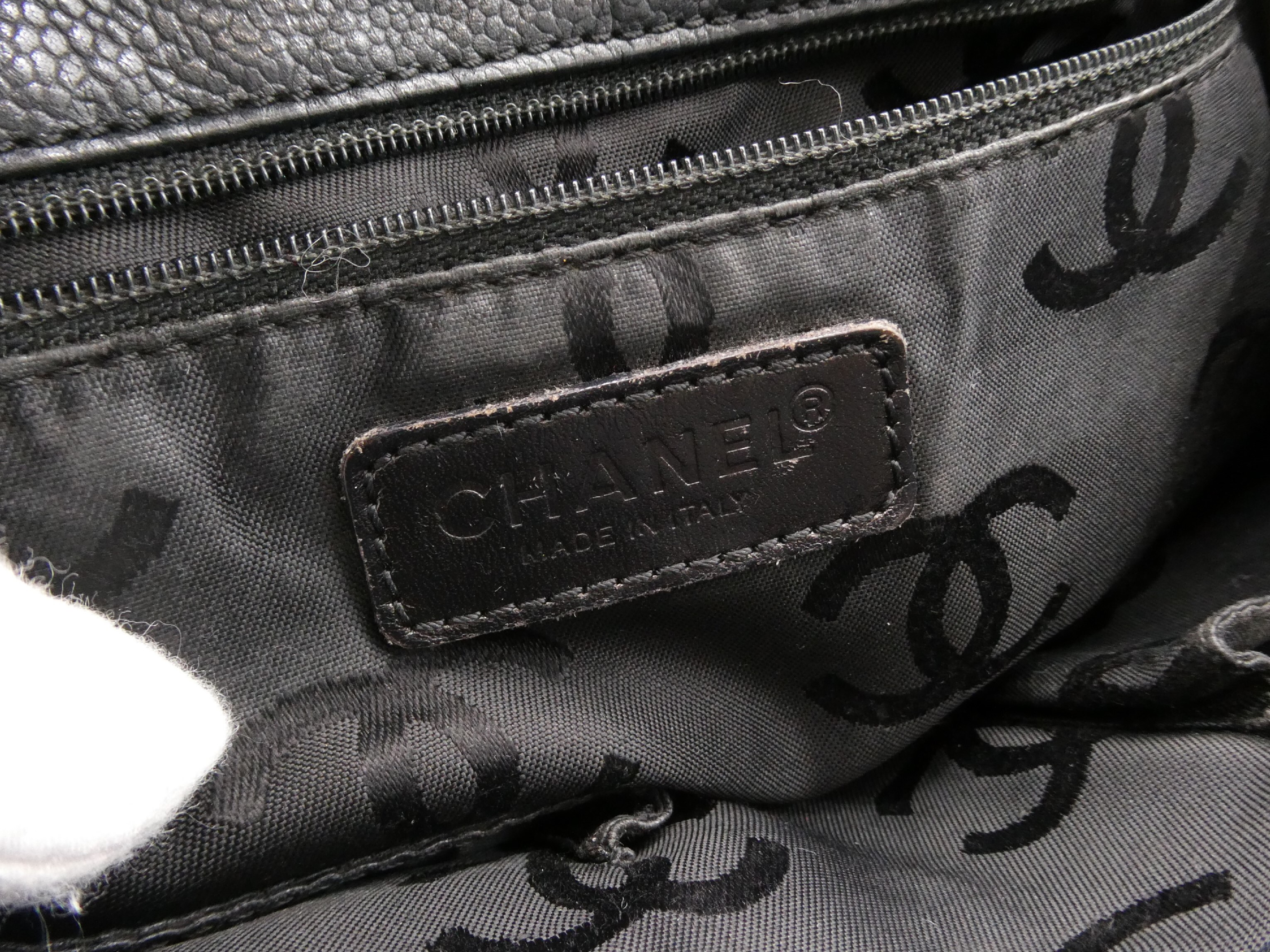 Caviar Skin Coco Mark Turnlock 2-Way Handbag — view 8