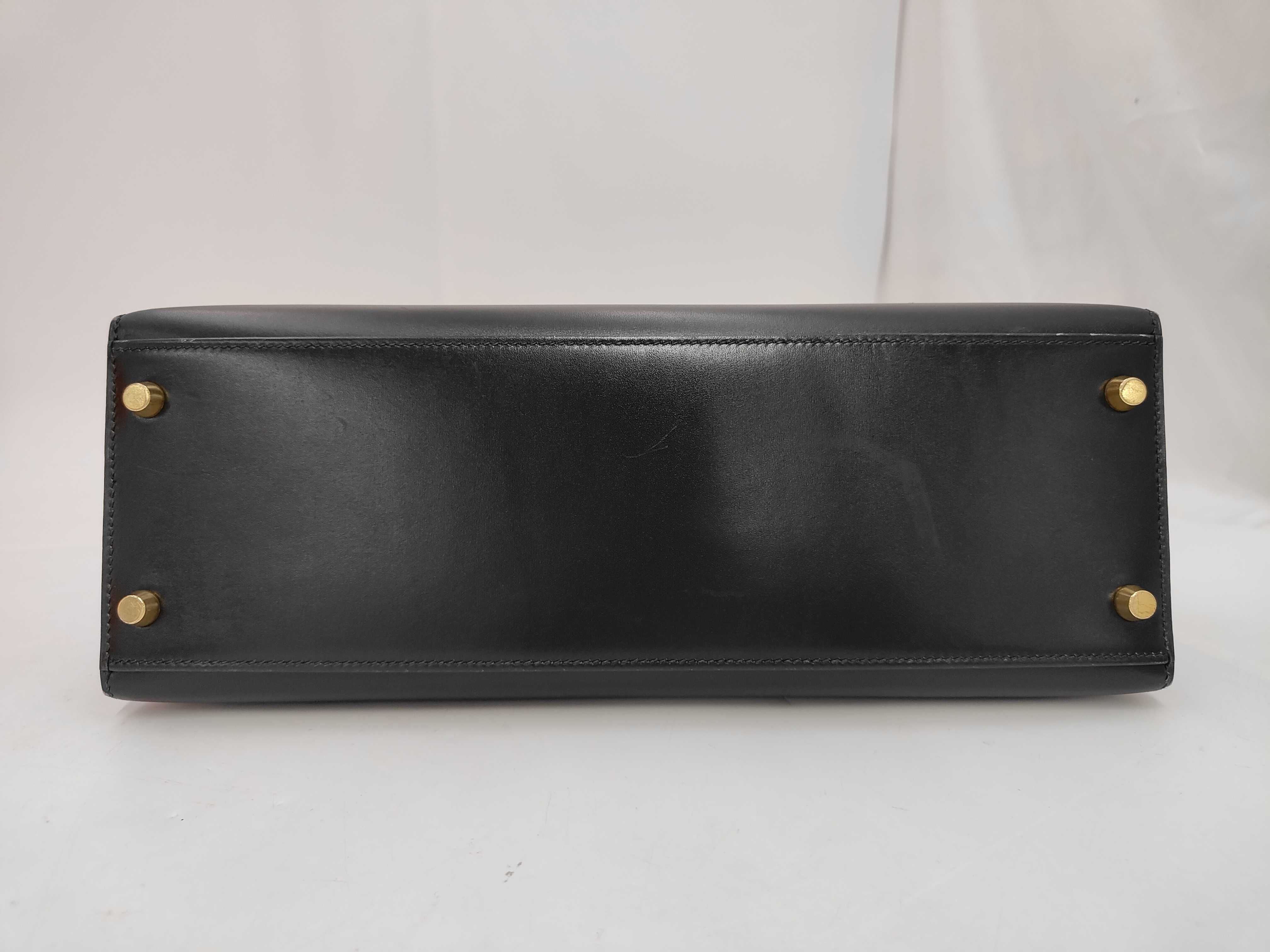 Kelly 32 Box Calf Black Gold Hardware C Stamp Handbag — view 3