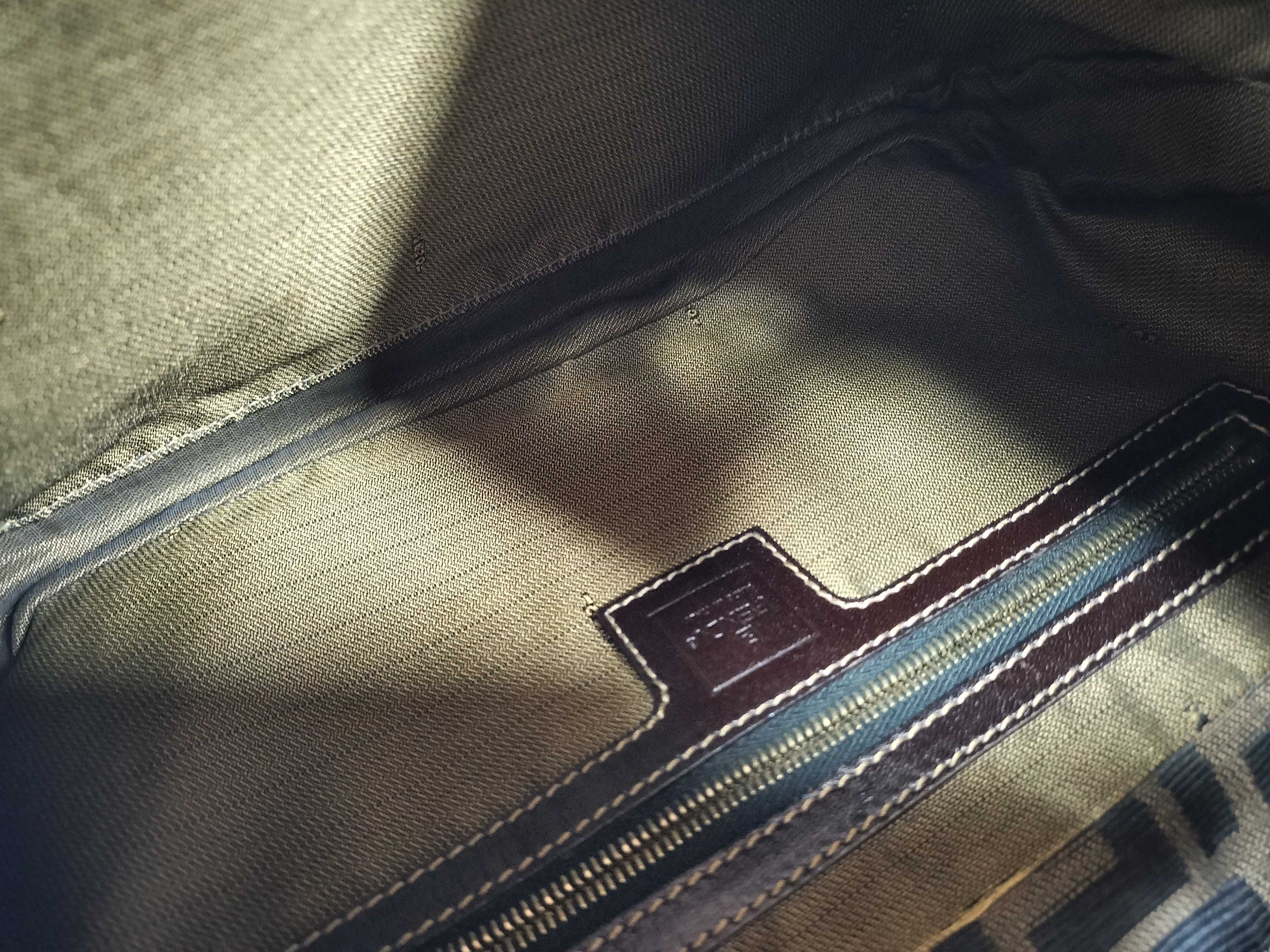 Mamma Fendi Mamma Bucket Shoulder Bag — view 10