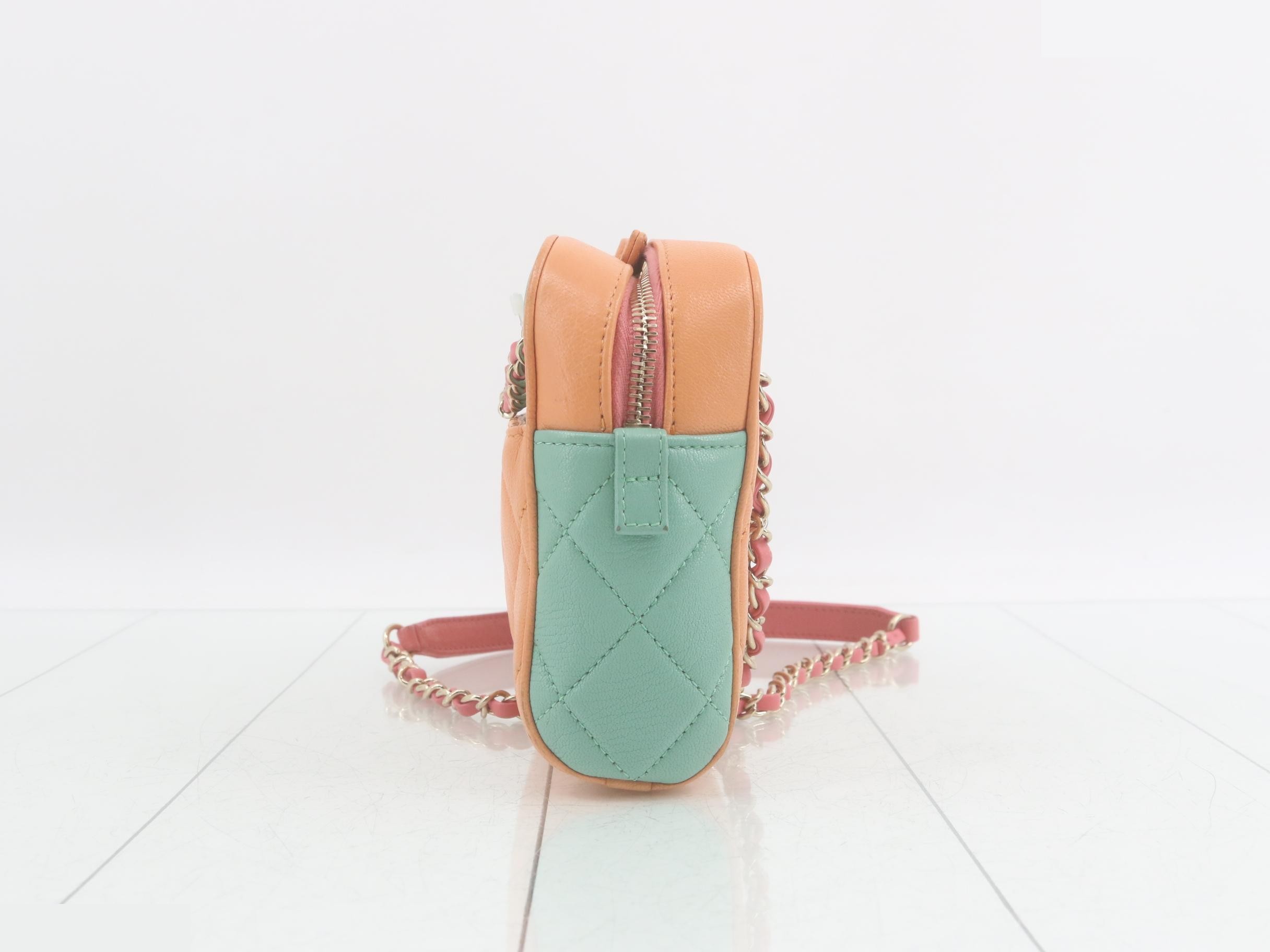 Matelassé (Bag) - Chain Shoulder Bag - Coco Mark - Multicolor — view 3