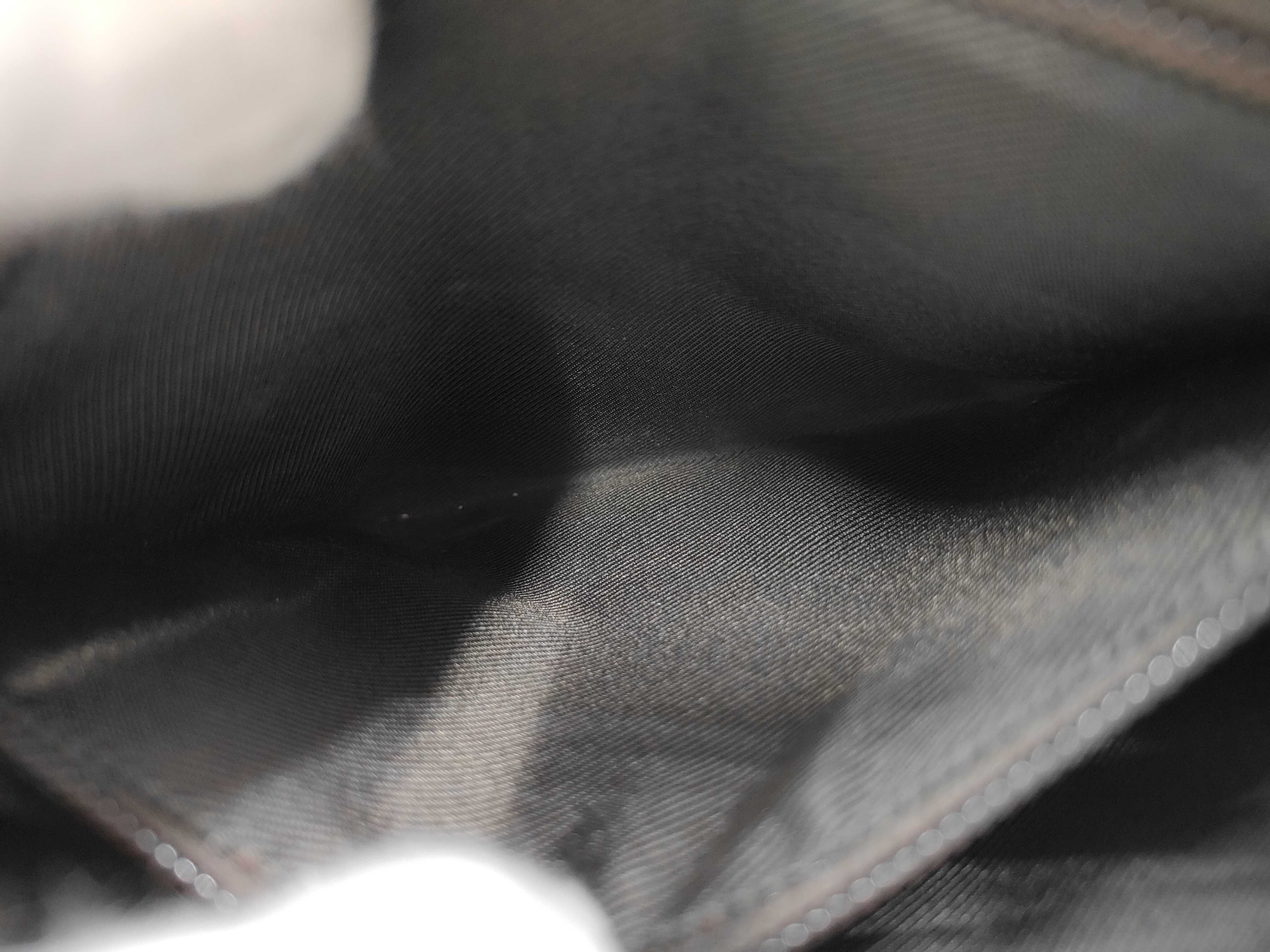 GG Supreme Shoulder Bag — view 8