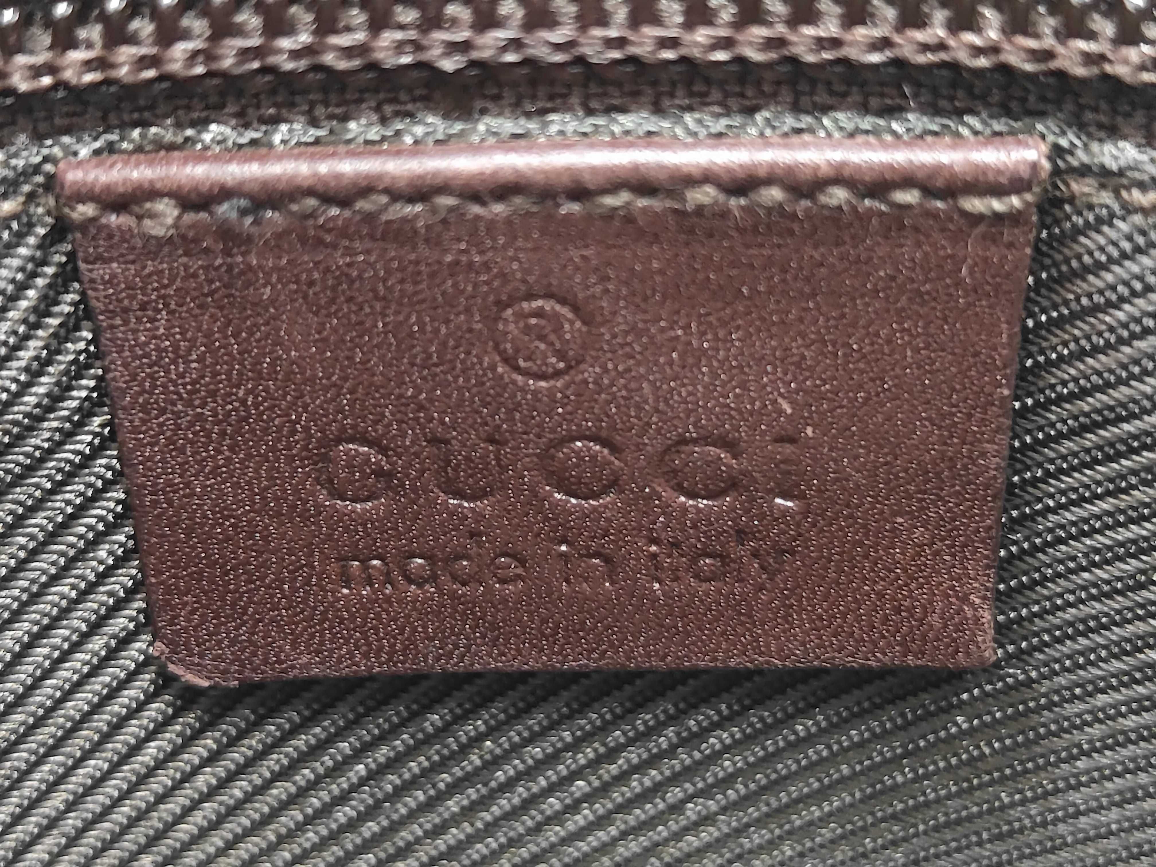 GG Supreme Shoulder Bag — view 9