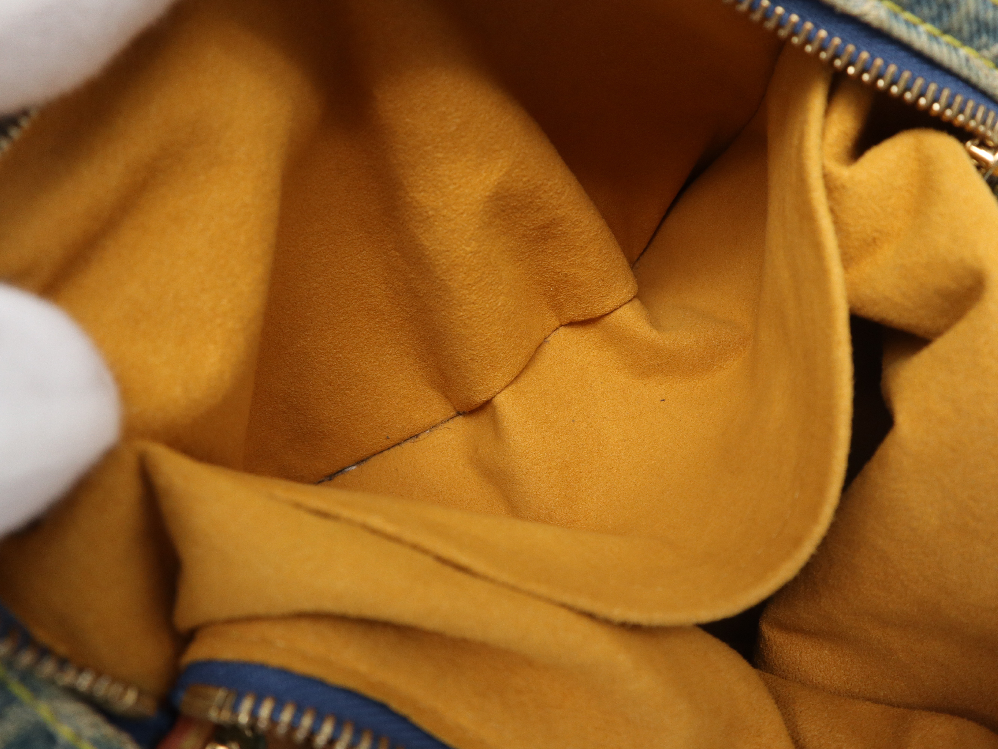 M95048 Monogram Denim Baggy GM Shoulder Bag — view 11