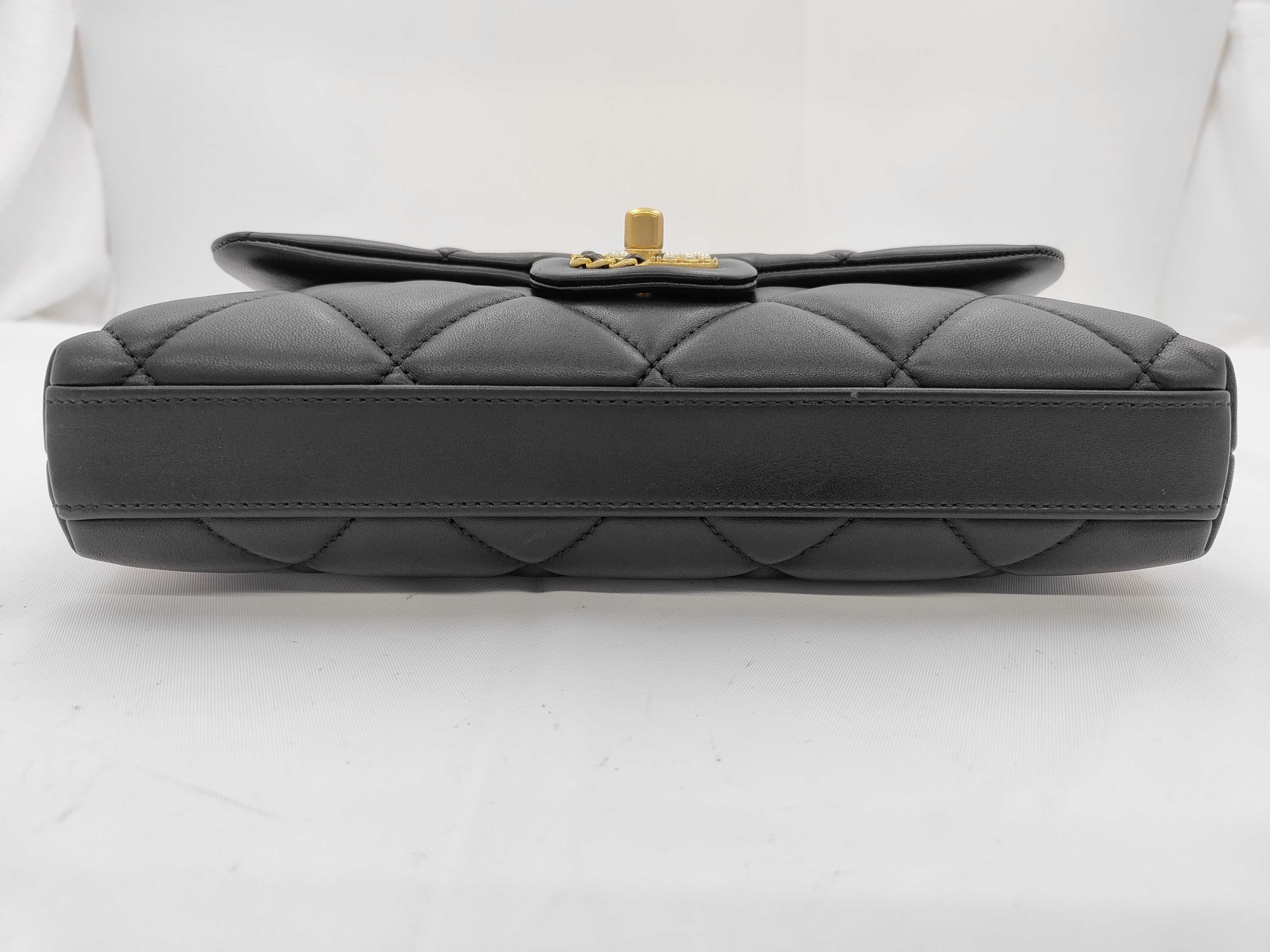 Matelassé Chain Shoulder Bag, Lambskin, Black, Pearl — view 5