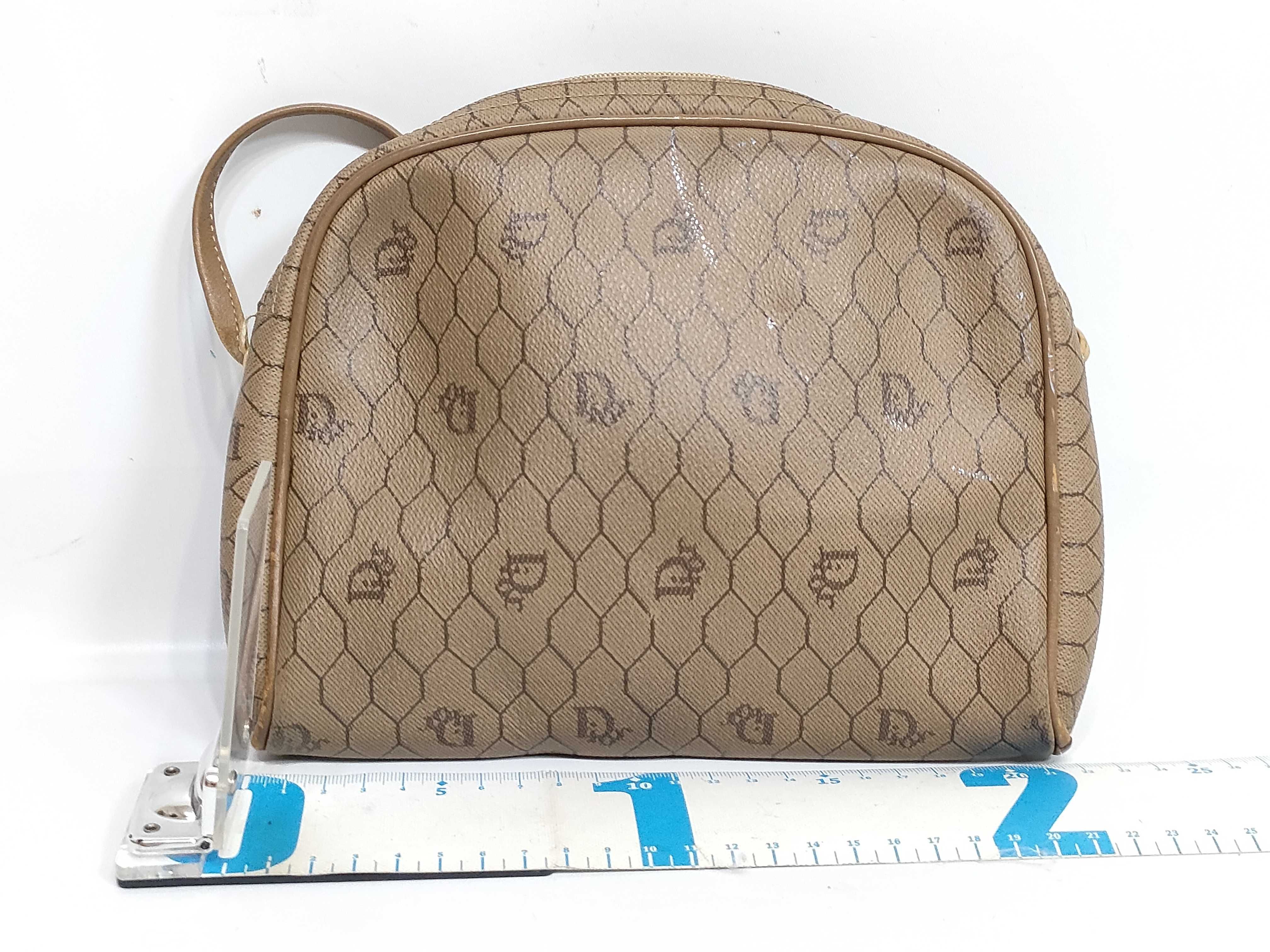 Honeycomb Pattern Shoulder Bag — view 2
