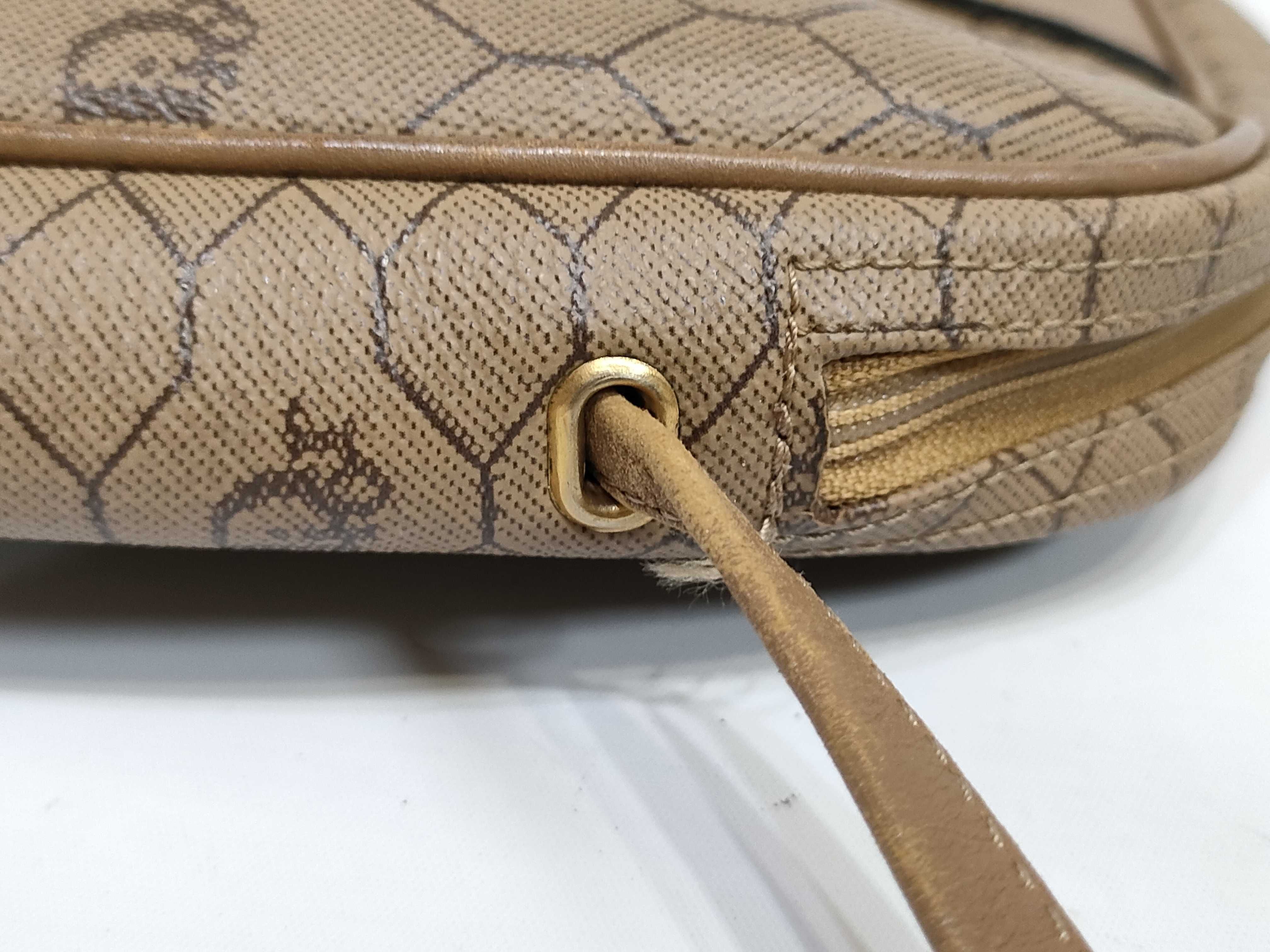 Honeycomb Pattern Shoulder Bag — view 5