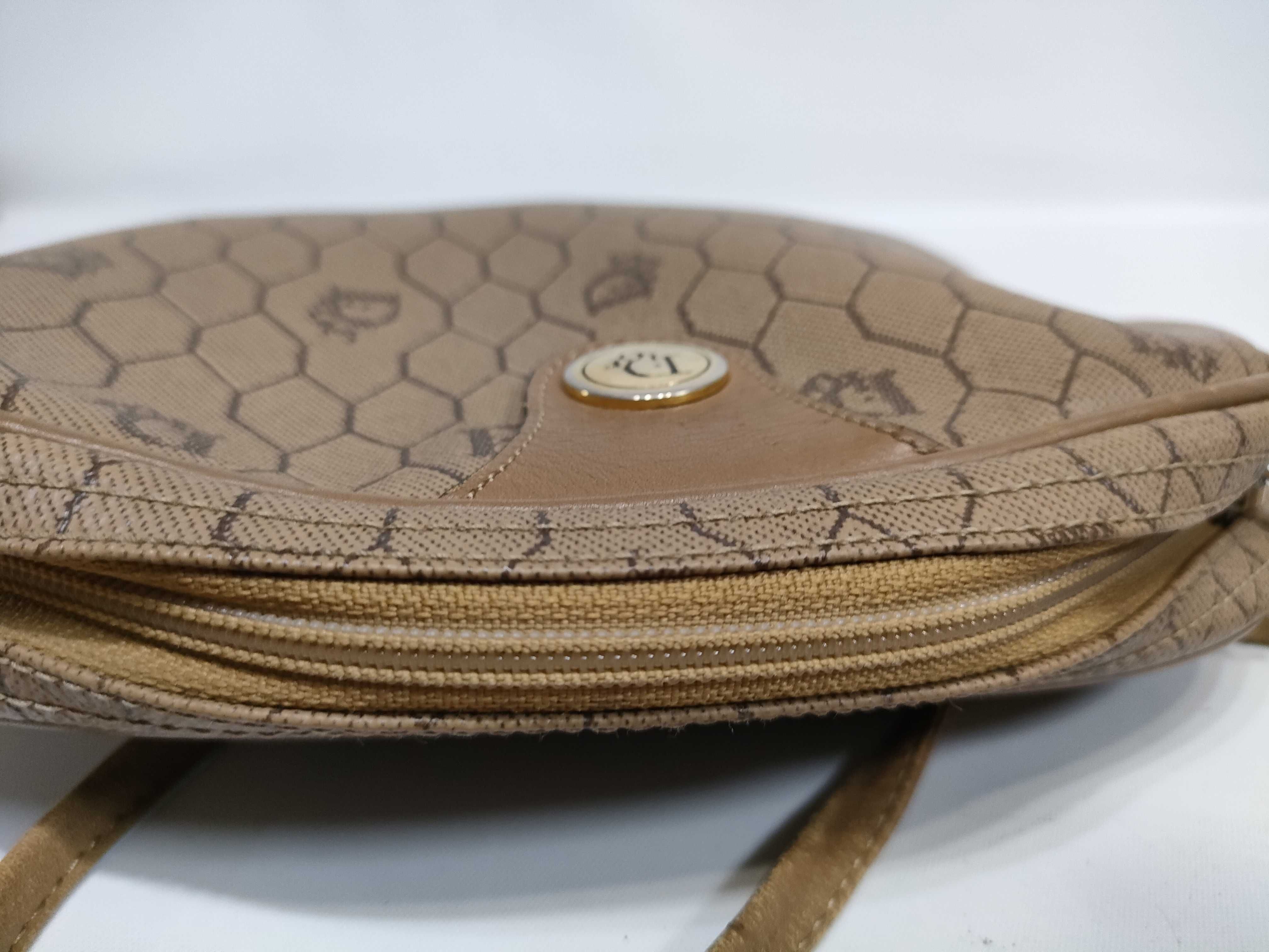 Honeycomb Pattern Shoulder Bag — view 6