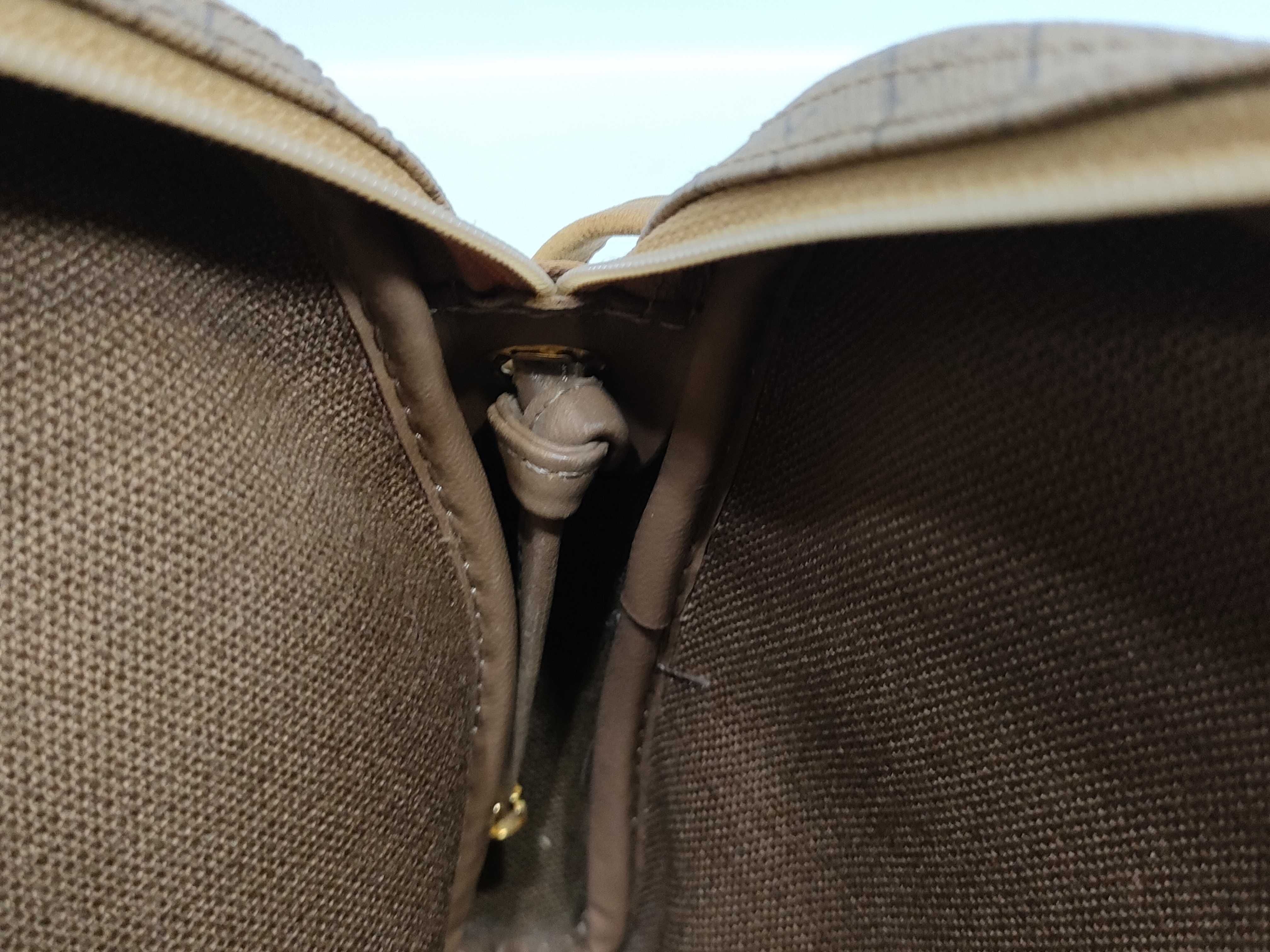 Honeycomb Pattern Shoulder Bag — view 9
