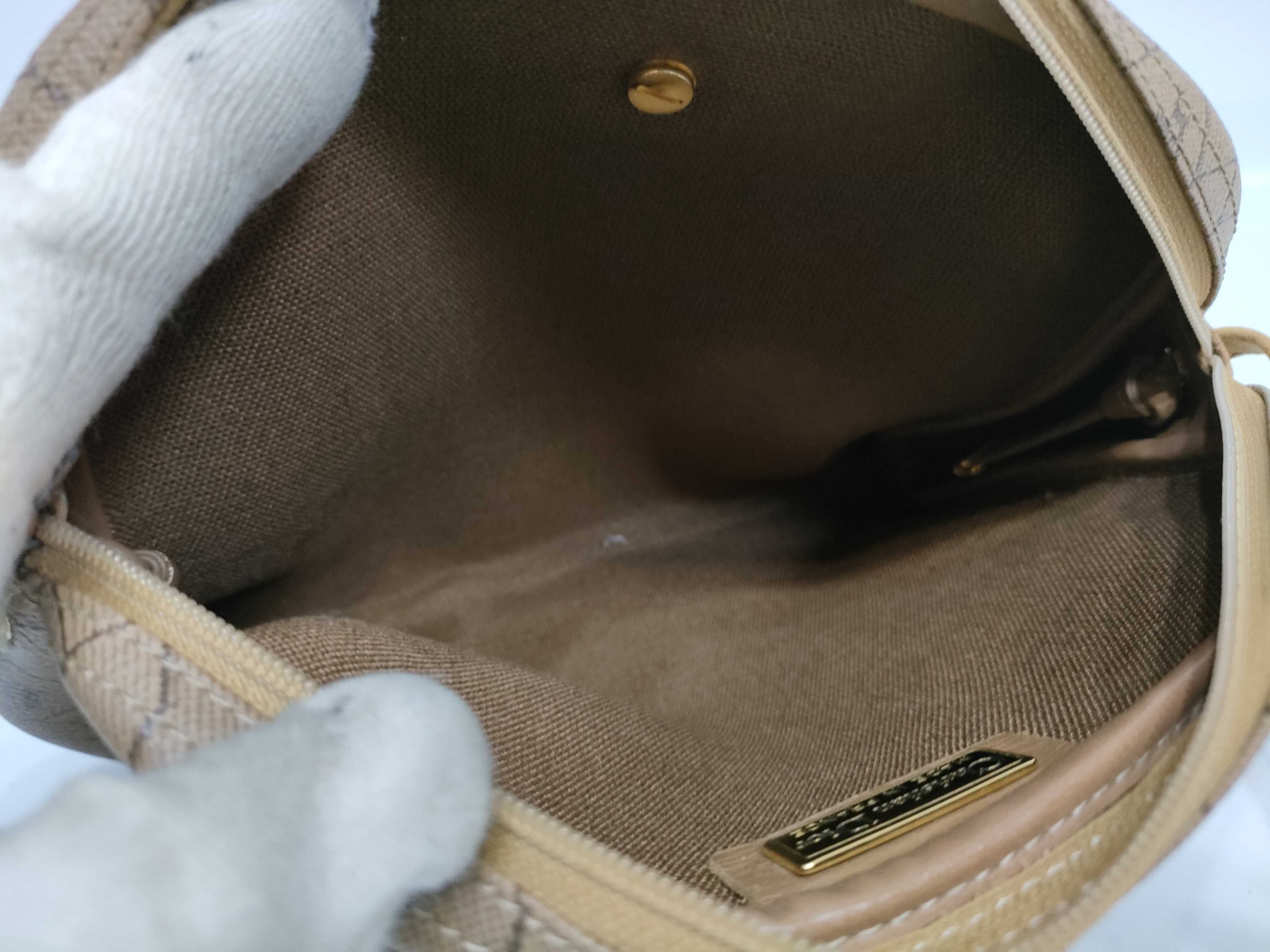 Honeycomb Pattern Shoulder Bag — view 10
