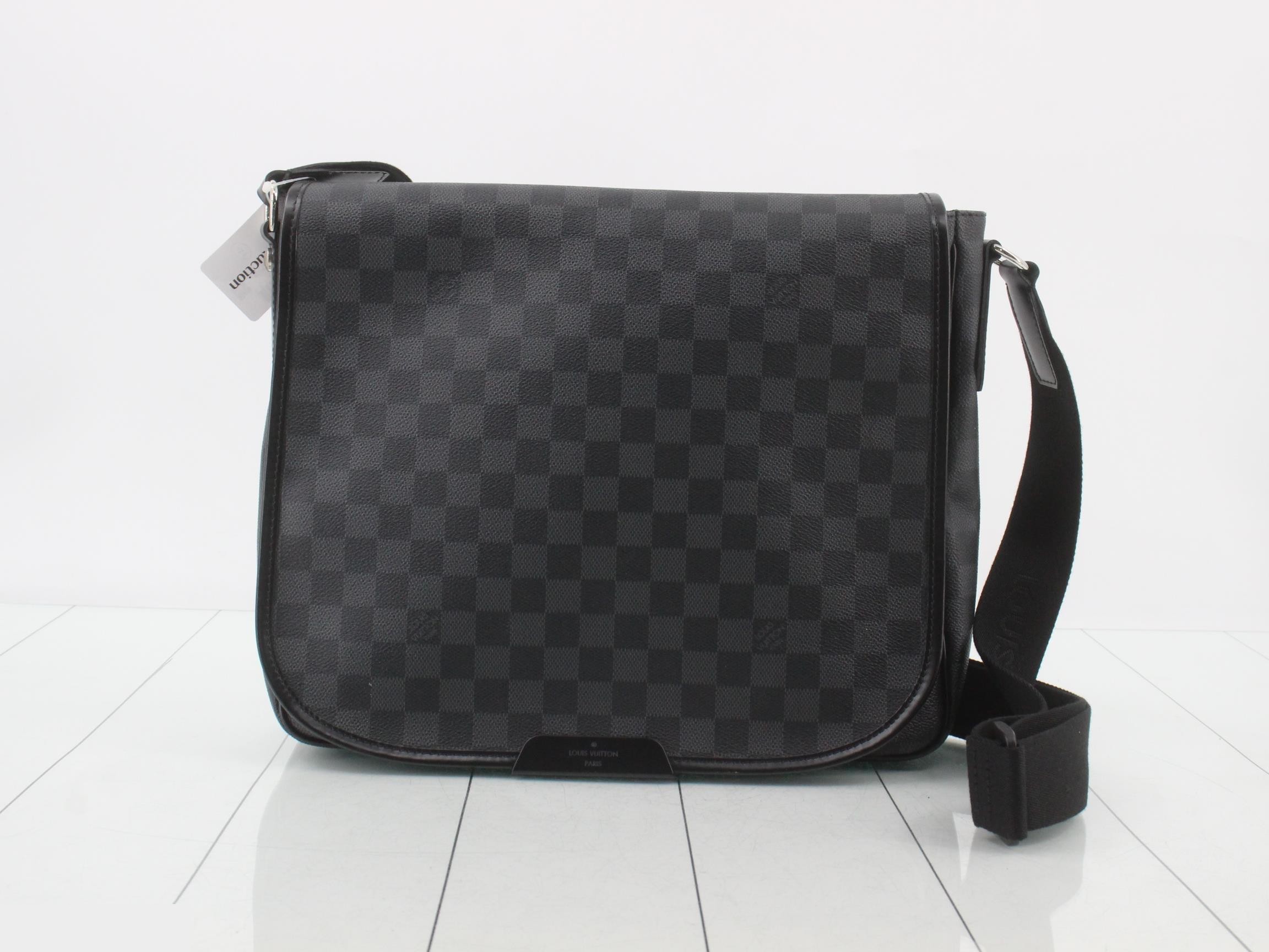 Damier Graphite Daniel MM Shoulder Bag