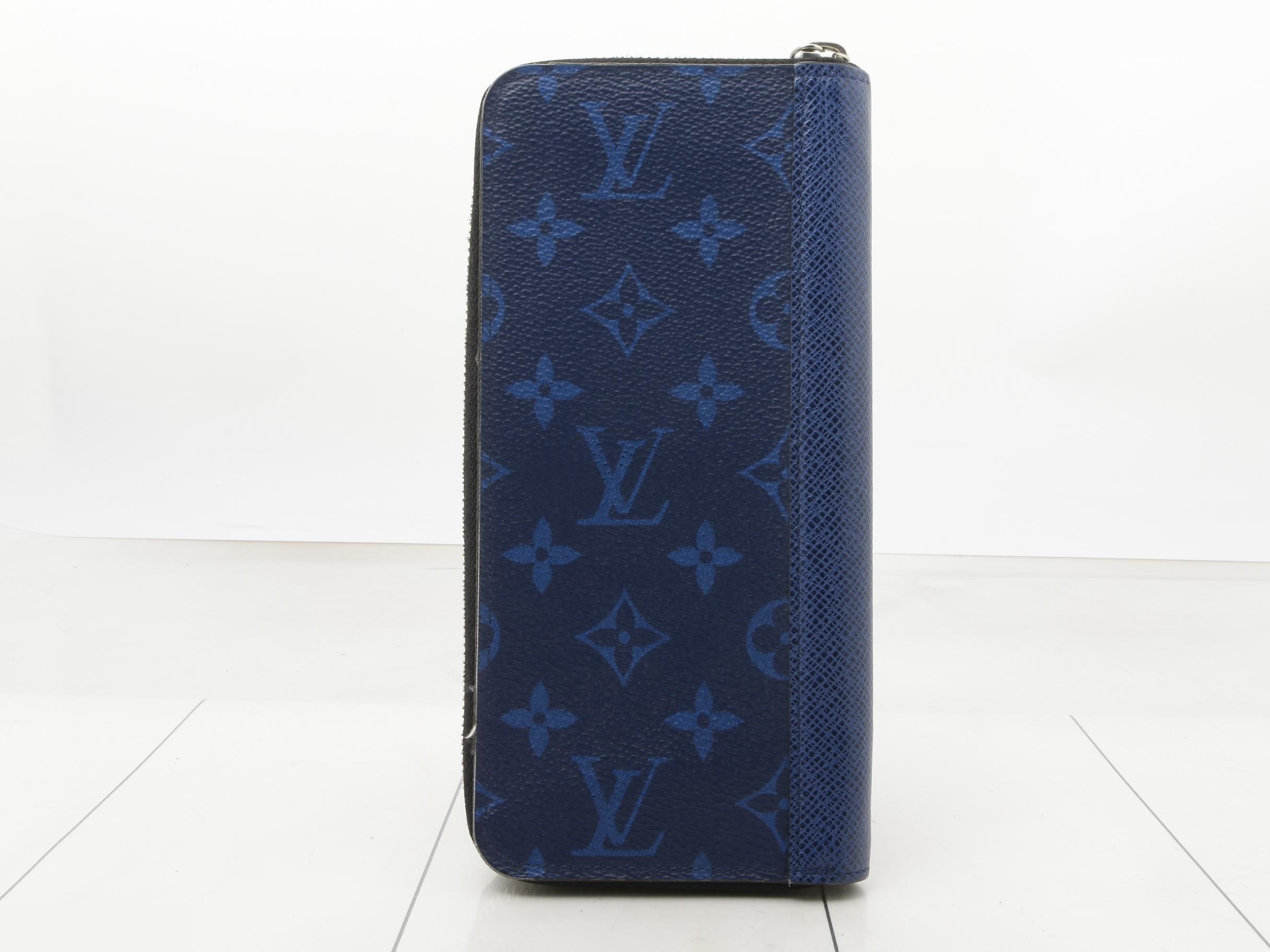 Zippy Wallet Vertical Long Wallet Navy Blue — view 2