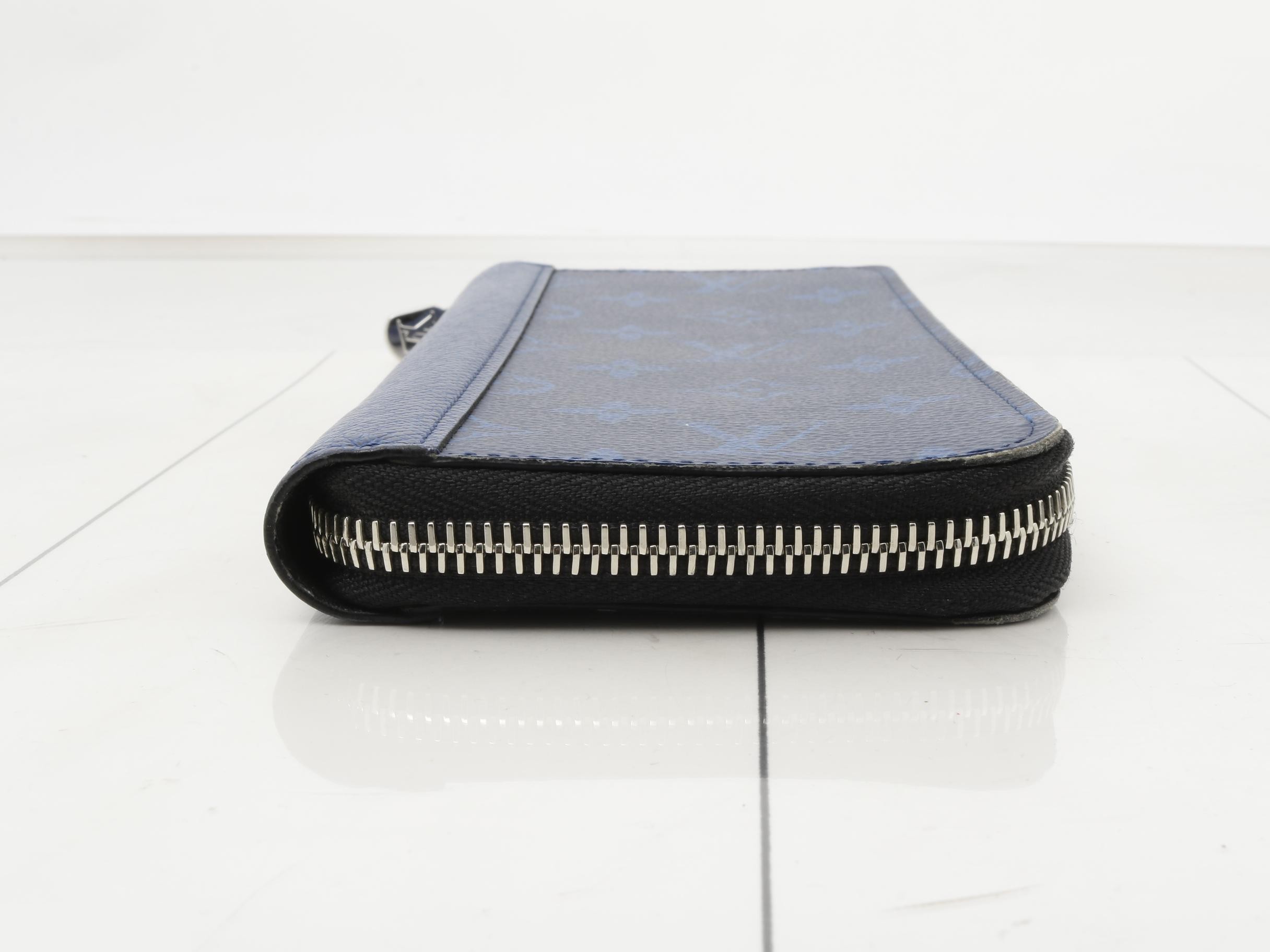 Zippy Wallet Vertical Long Wallet Navy Blue — view 3