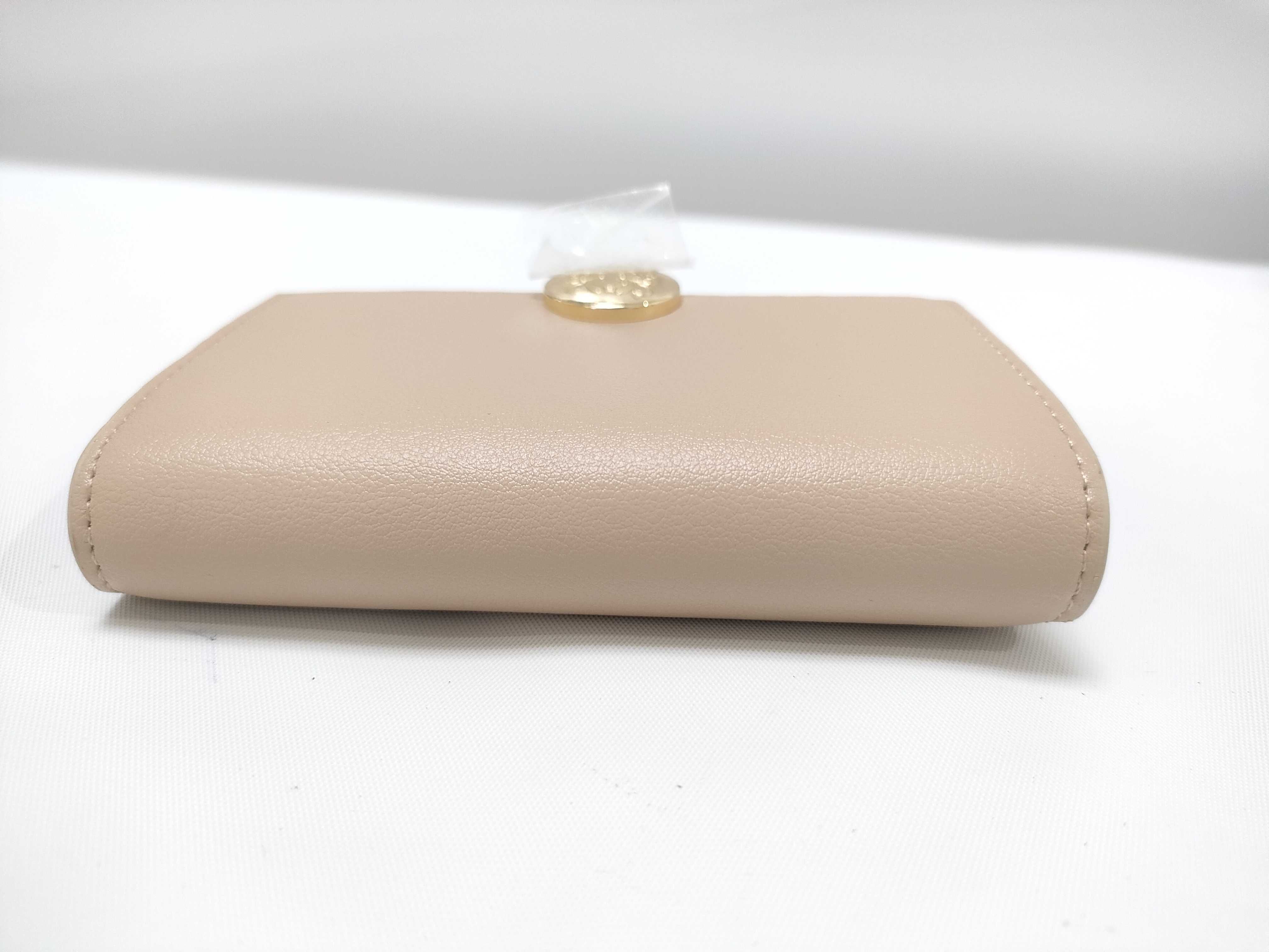 Tri-fold Wallet, Loewe Pebble Vertical Wallet, Small Wallet — view 5