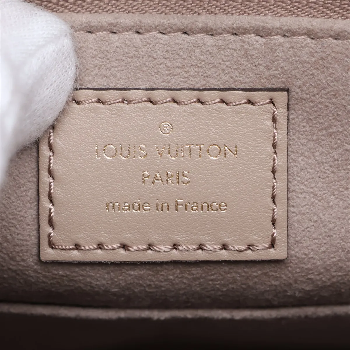 Monogram Empreinte OnTheGo MM M45607 Beige (RFID detected) — view 11