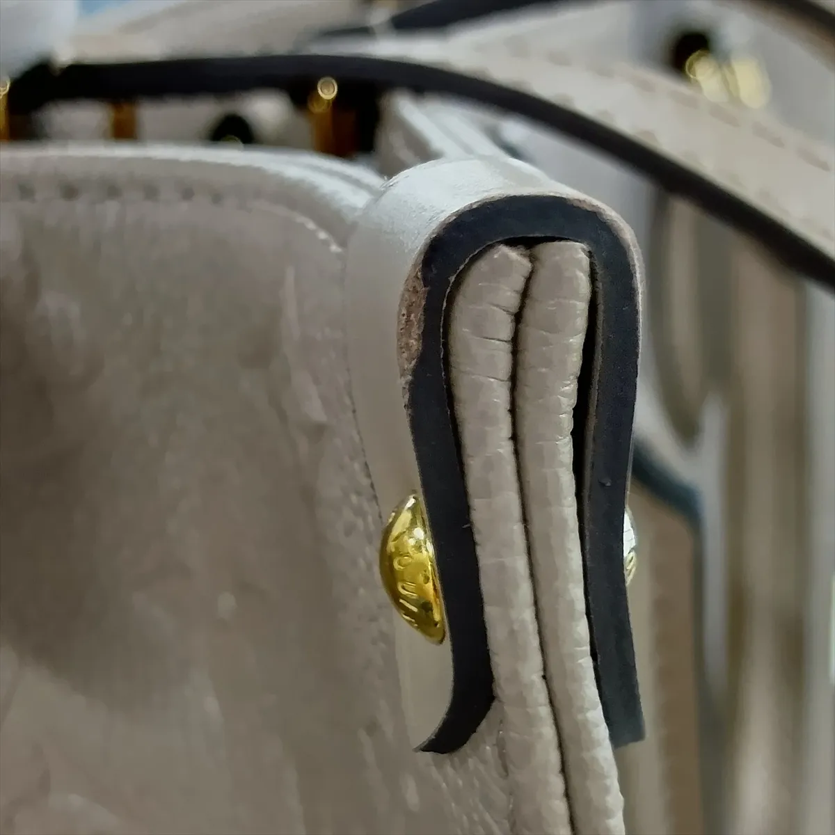 Monogram Empreinte OnTheGo MM M45607 Beige (RFID detected) — view 13