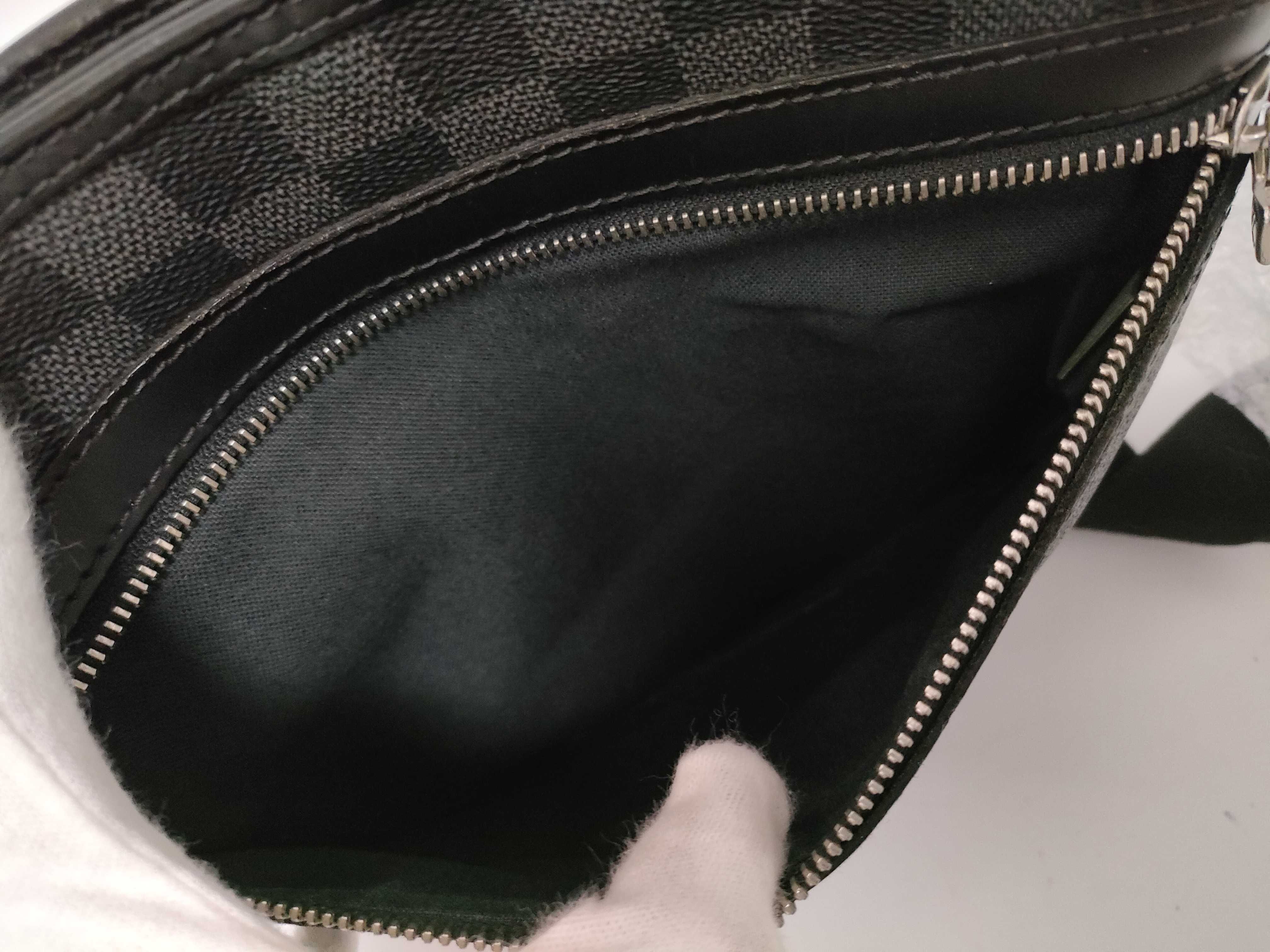 Damier Graphite Thomas Leather Shoulder Bag VI2181 — view 12