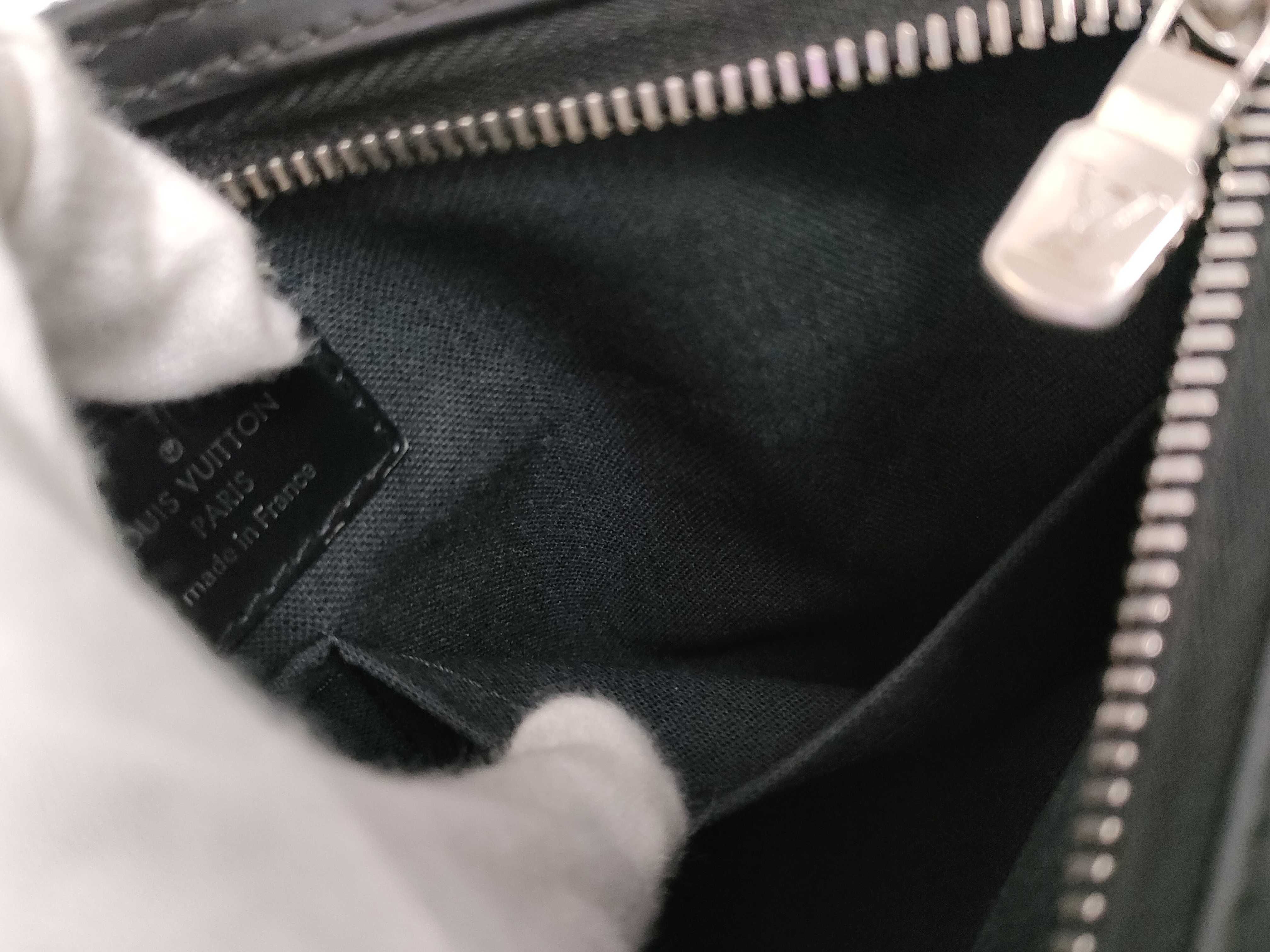 Damier Graphite Thomas Leather Shoulder Bag VI2181 — view 14