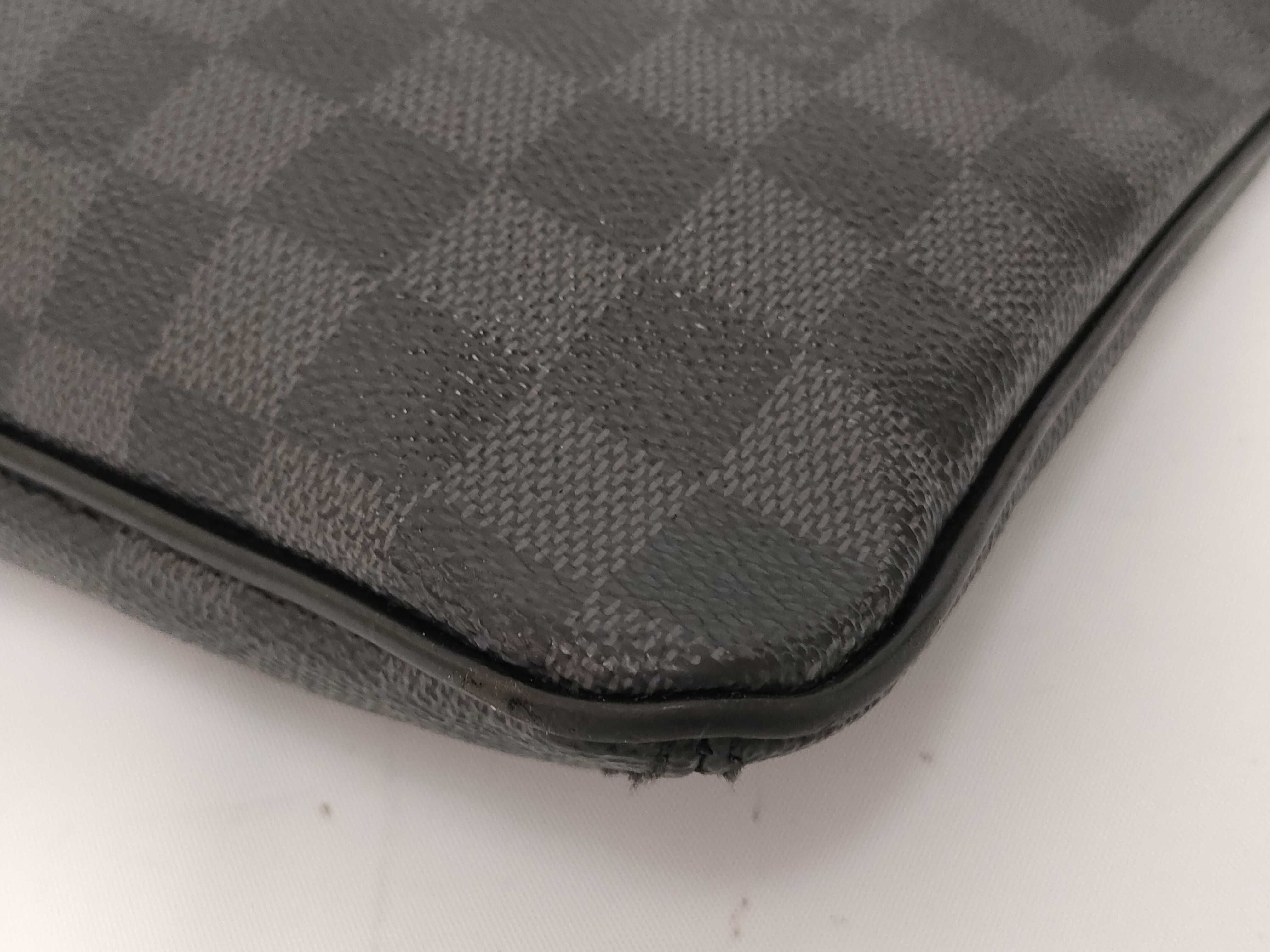 Damier Graphite Thomas Leather Shoulder Bag VI2181 — view 4