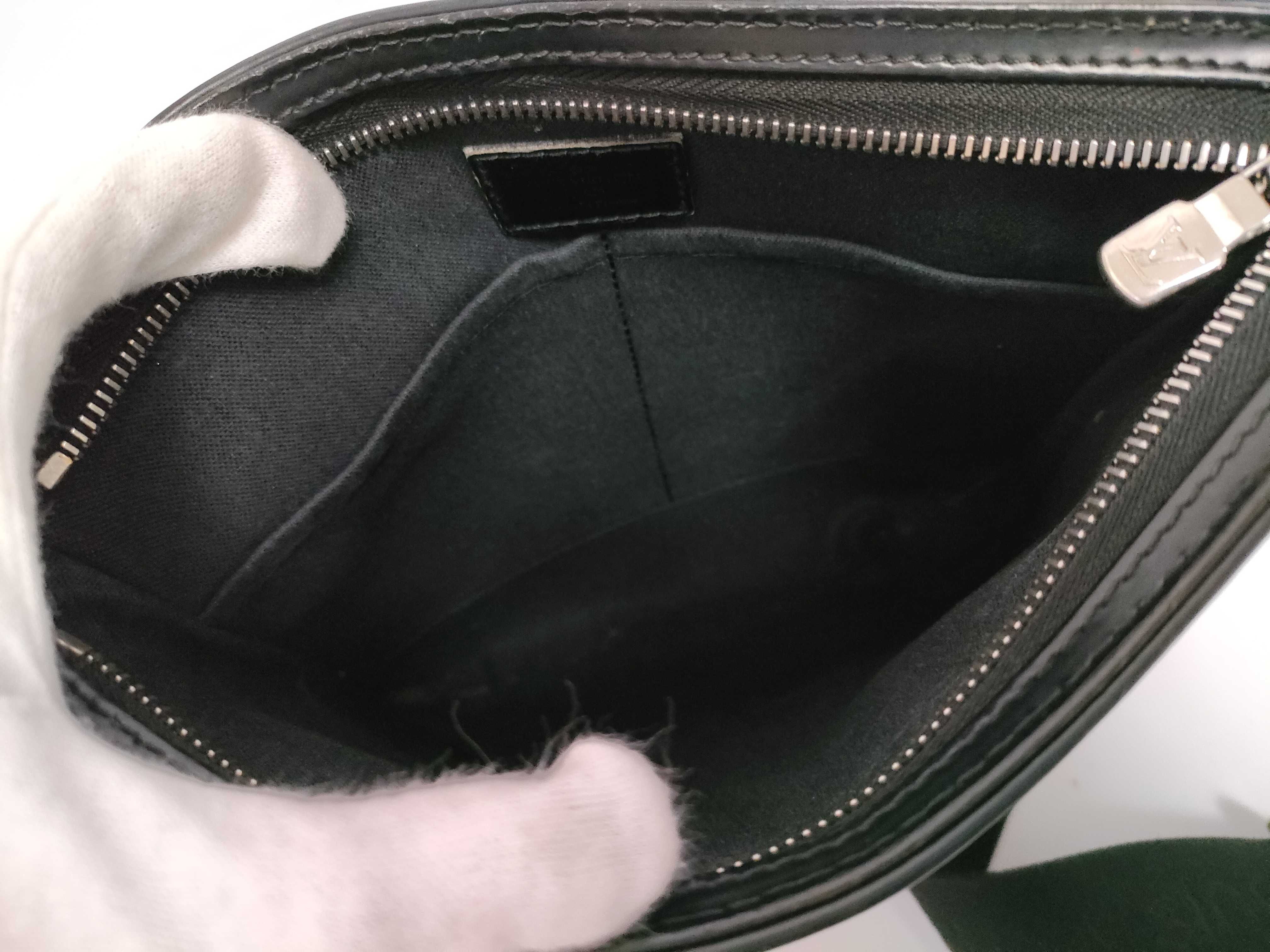 Damier Graphite Thomas Leather Shoulder Bag VI2181 — view 9