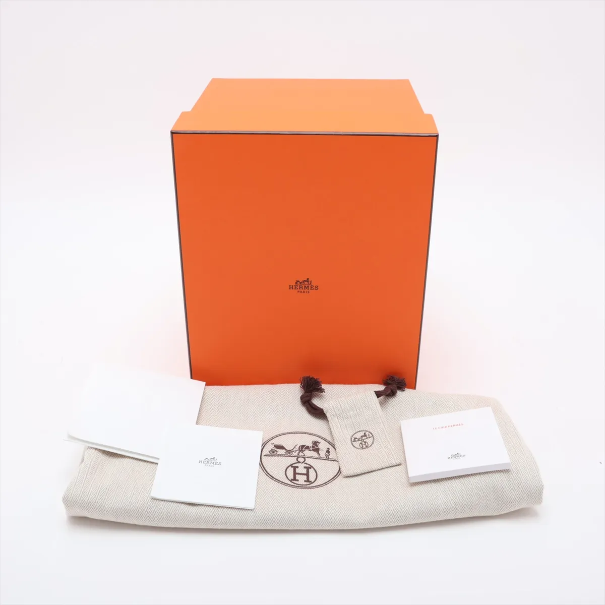 In the Loop 18, Taurillon Clemence x Veau Swift, New White, Silver Hardware, B: 2023 — view 10