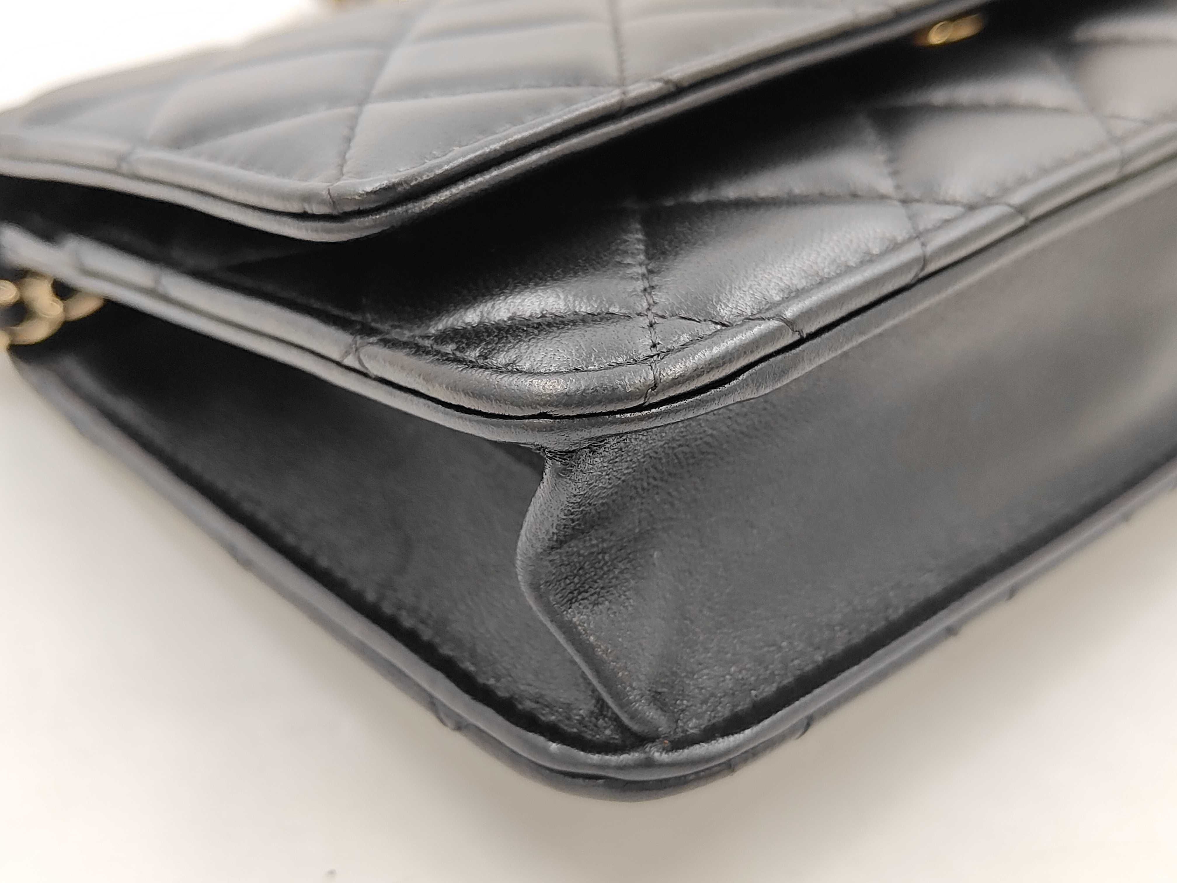 Trendy CC Chain Shoulder Bag — view 4