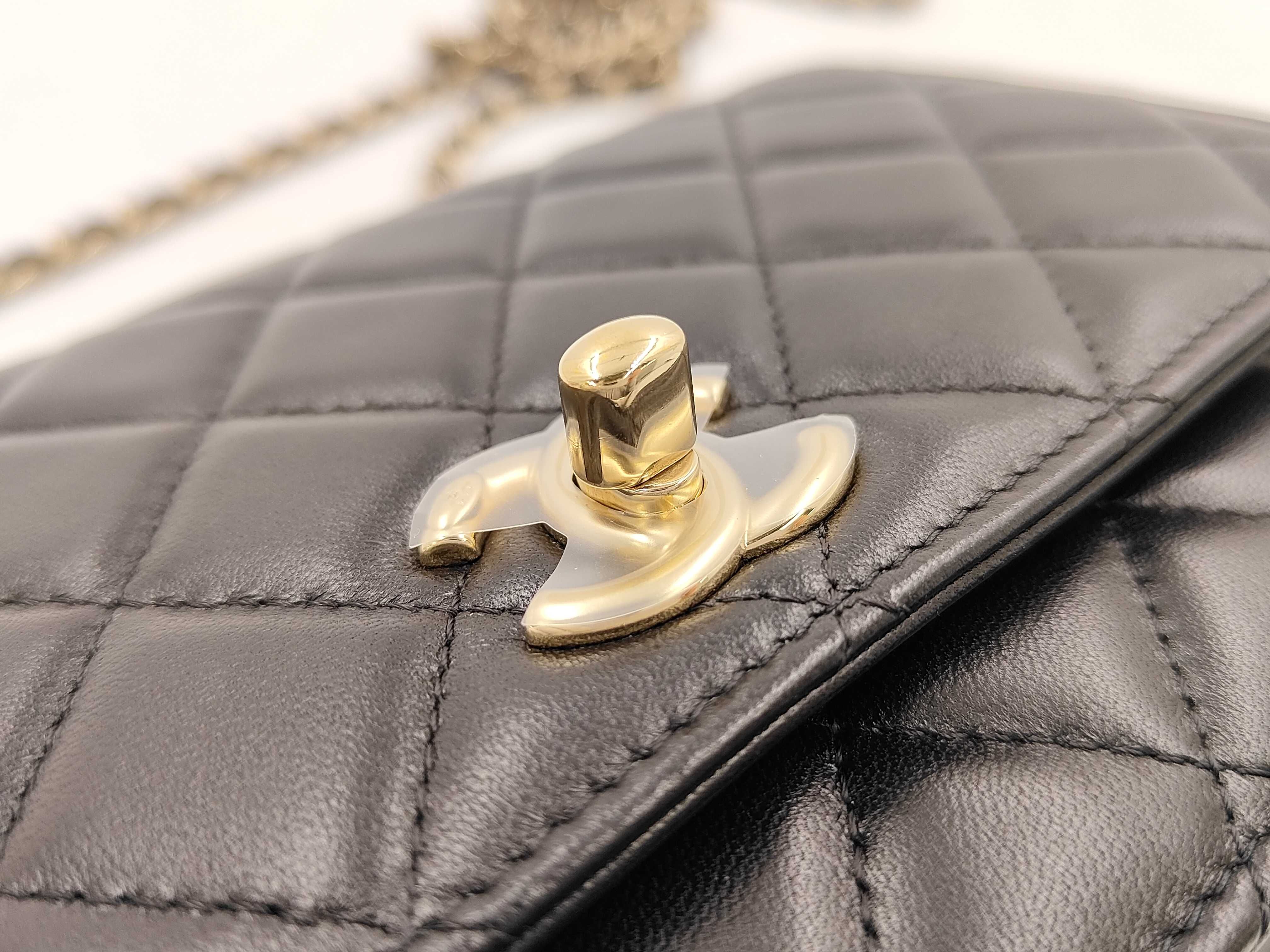 Trendy CC Chain Shoulder Bag — view 8