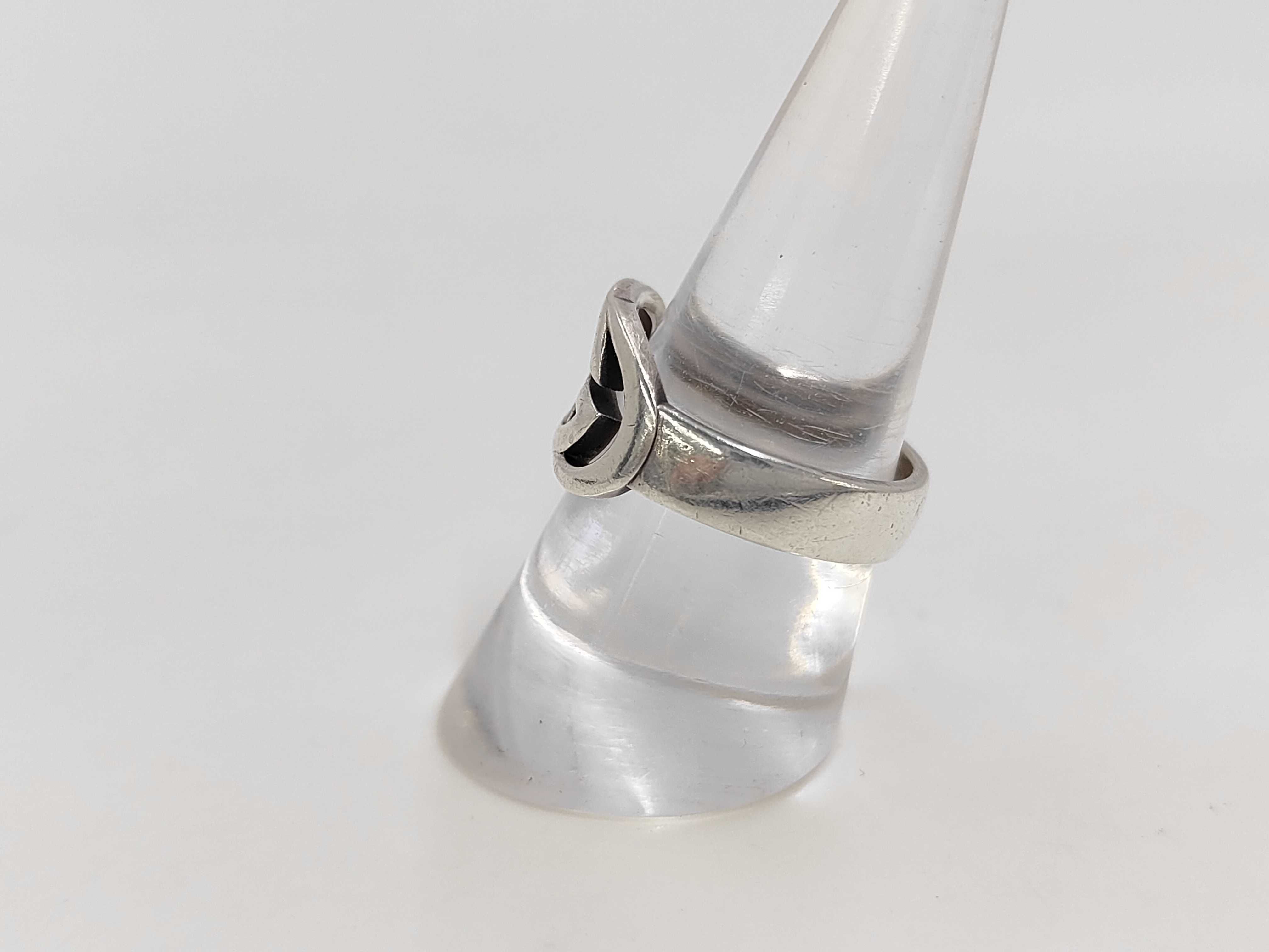 Interlocking Ring — view 2