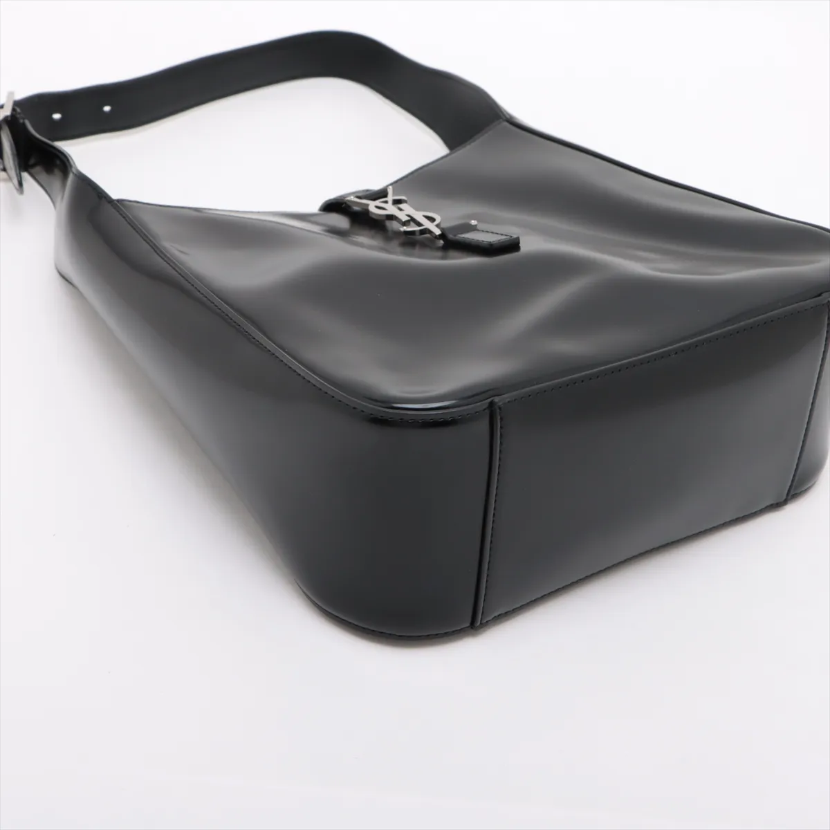 LE 5 A 7 Small Patent Leather Shoulder Bag Black 727709 — view 4