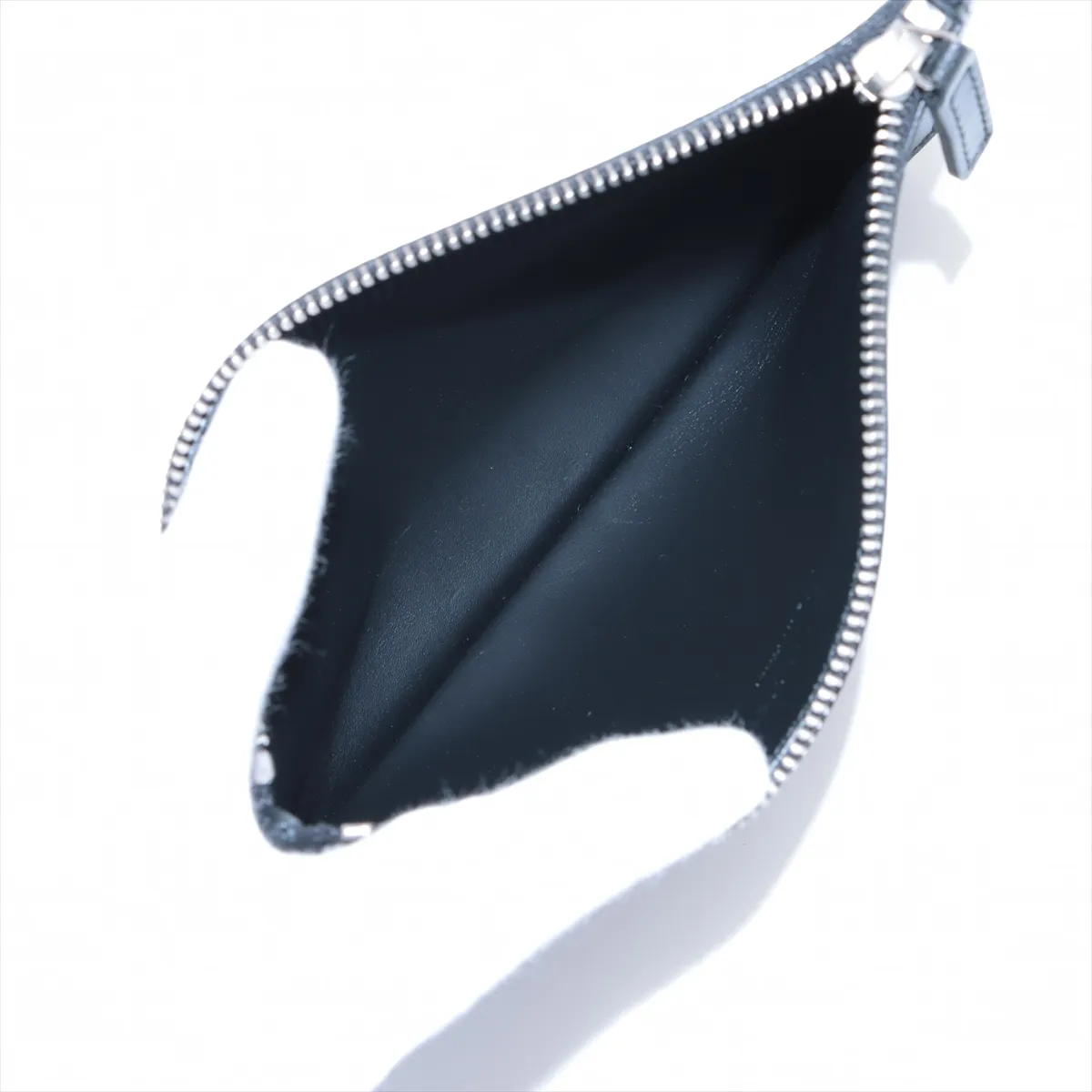 LE 5 A 7 Small Patent Leather Shoulder Bag Black 727709 — view 8