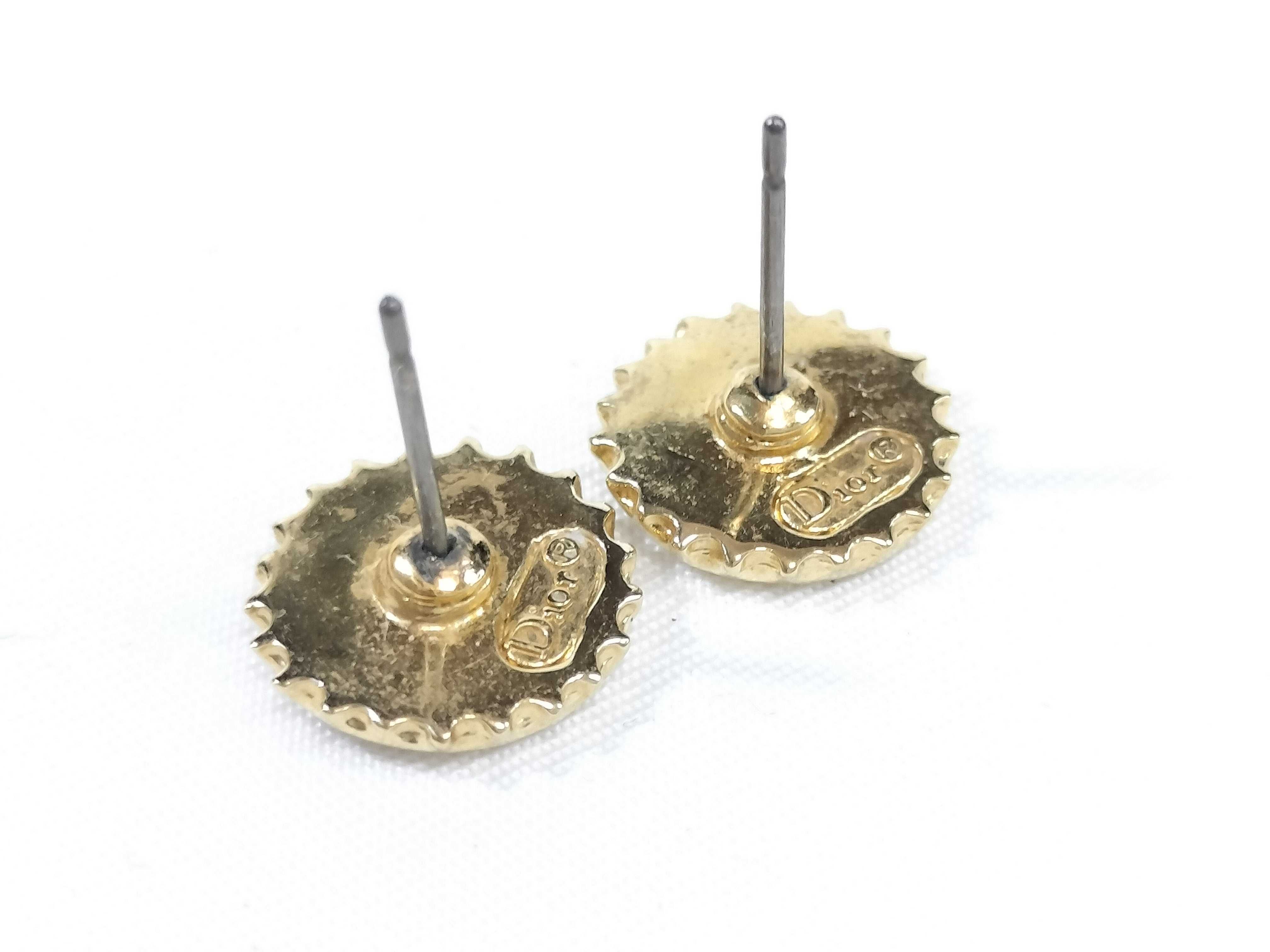 Cap Earrings and other accessories — view 9