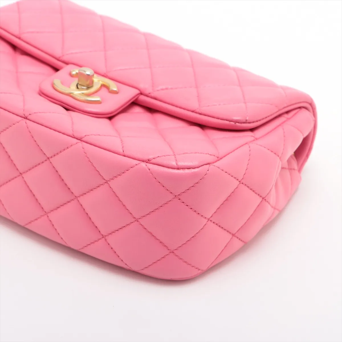 Matelasse Lambskin Single Flap Single Chain Bag Pink Gold Hardware U291U7A0 Random Plate — view 3