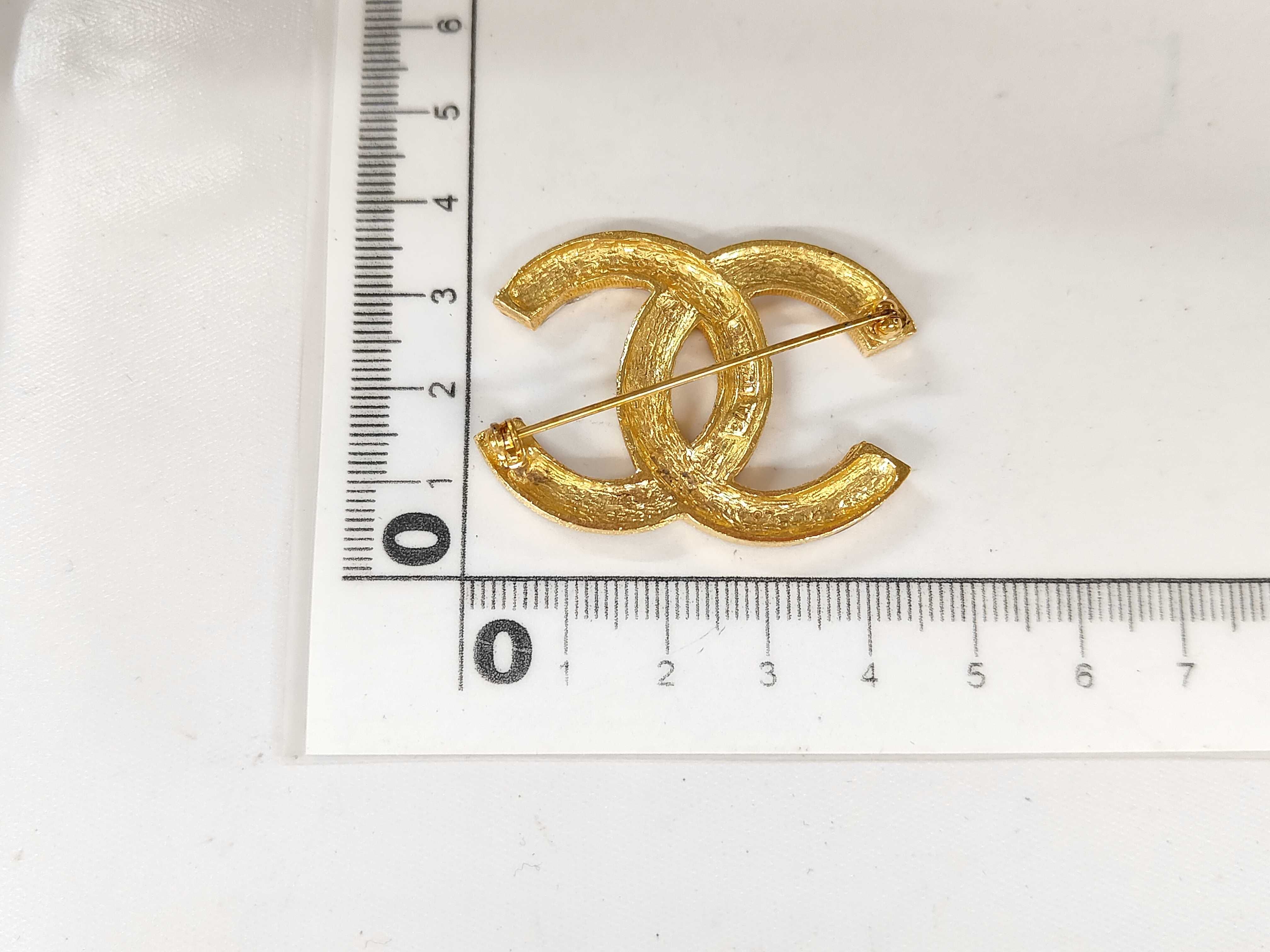 Brooch with Box, Rhinestone and Gold — view 2