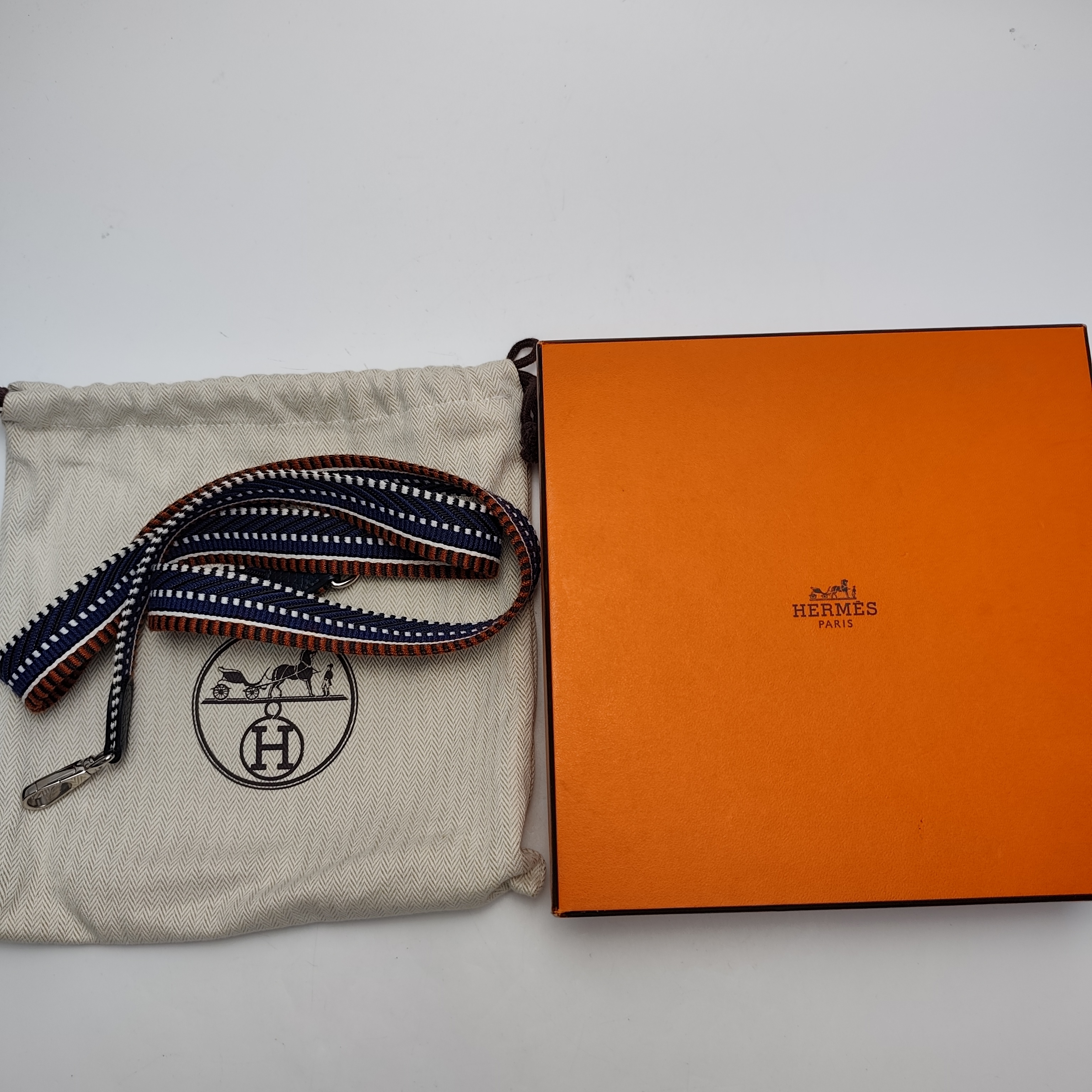 【*Shipped from: China*】HERMES Evelyne Leather Z Shoulder Bag — view 2