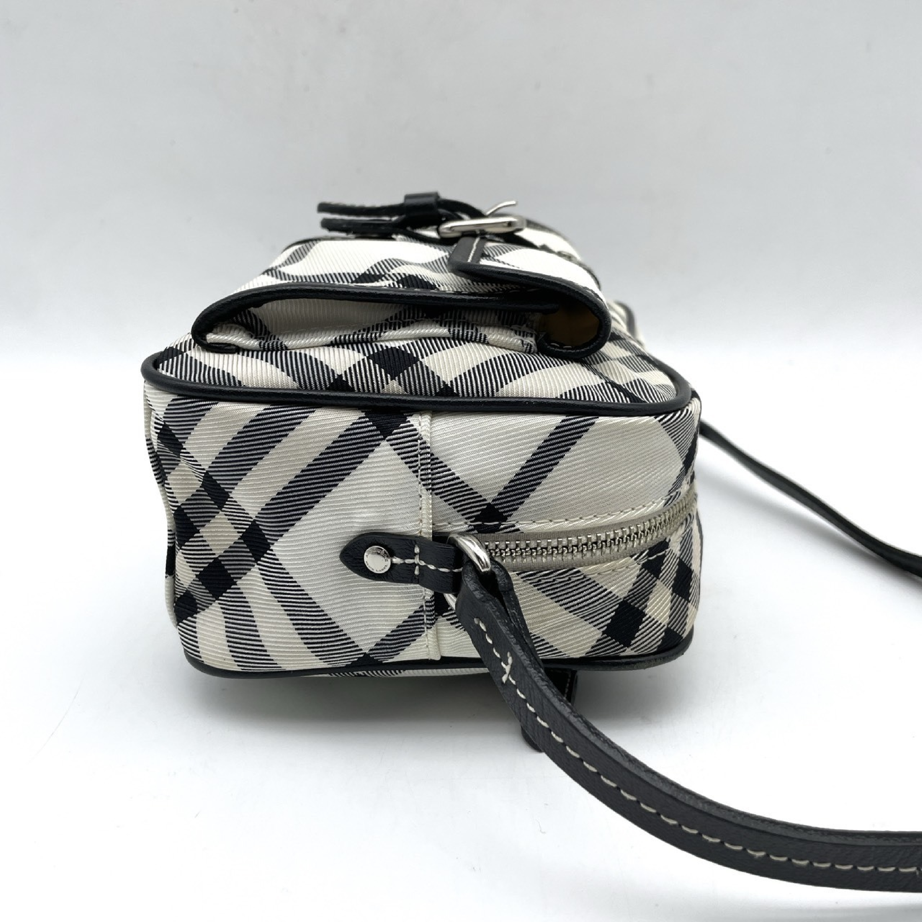 Nova Check Shoulder Bag — view 4
